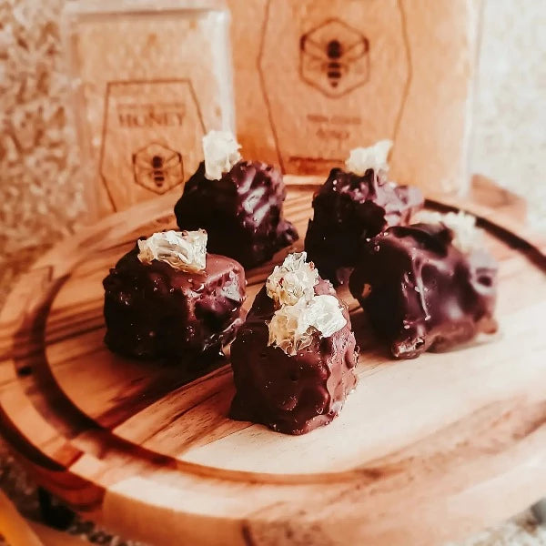 Pure Southern Honeycomb - Raw, Natural & Unfiltered Honeycomb for Tea, Cheese Pairing & Healthy Snacking