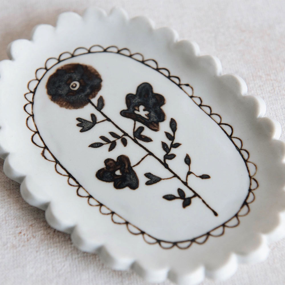 Hand Painted Porcelain Posy Tray - Elegant Floral Decor for Home, Wedding, and Gift Giving - Perfect for Jewelry Display, Table Centerpiece, and Bathroom Organizer