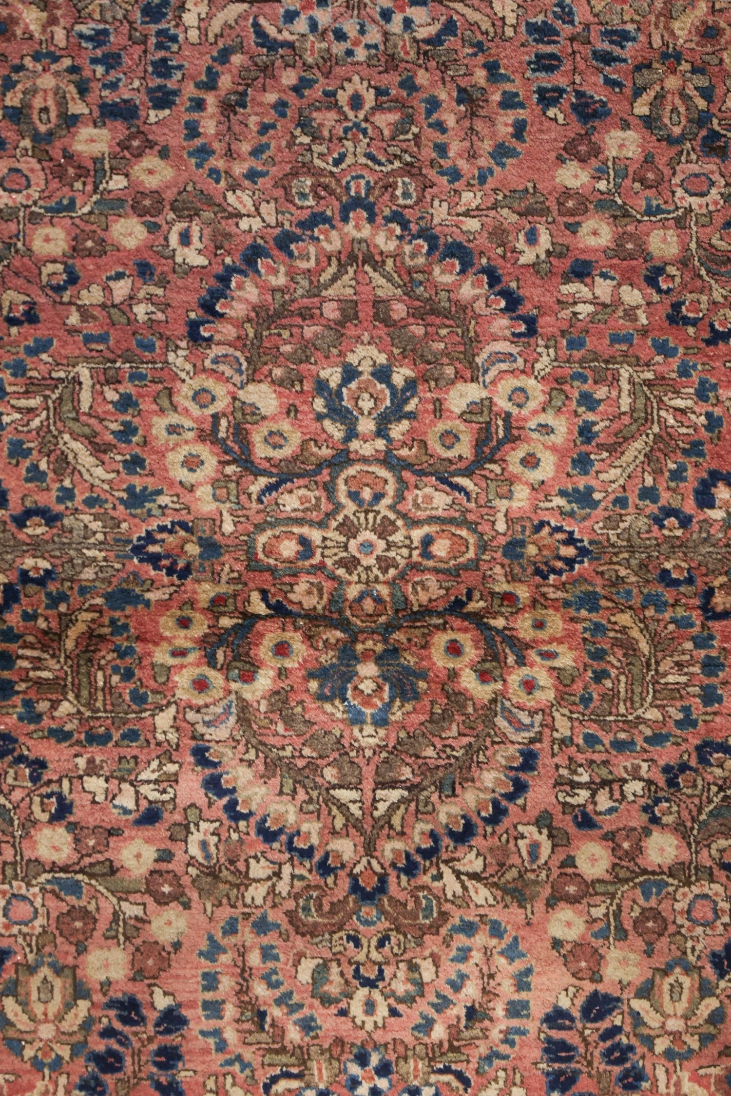 Antique Sarouk Handwoven Traditional Persian Rug - J72134 - Perfect for Living Room, Bedroom & Home Decor
