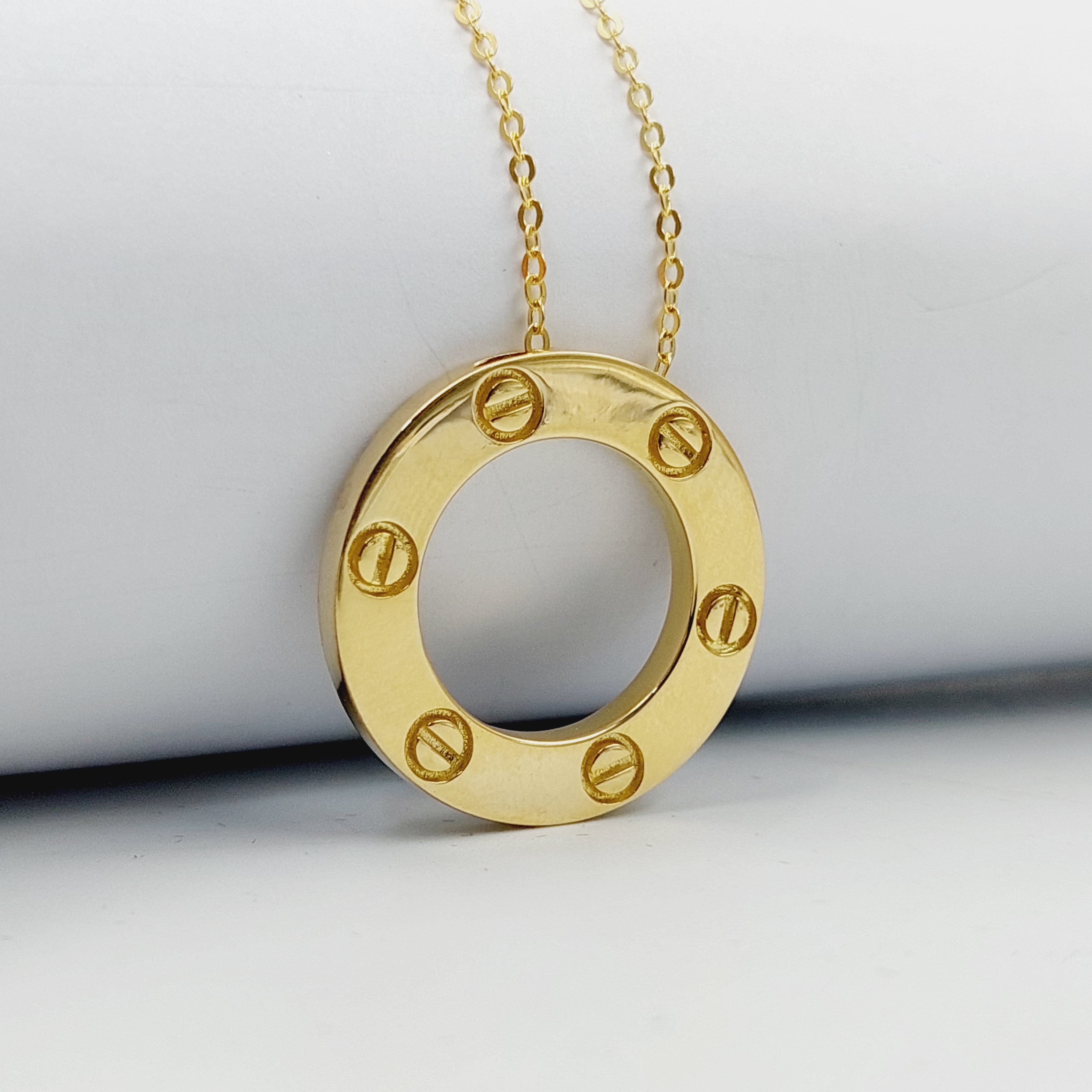 Elegant Deluxe Figaro Chain Necklace for Women - Gold & Silver Plated Italian Link Jewelry - Perfect for Gifts, Parties & Everyday Wear