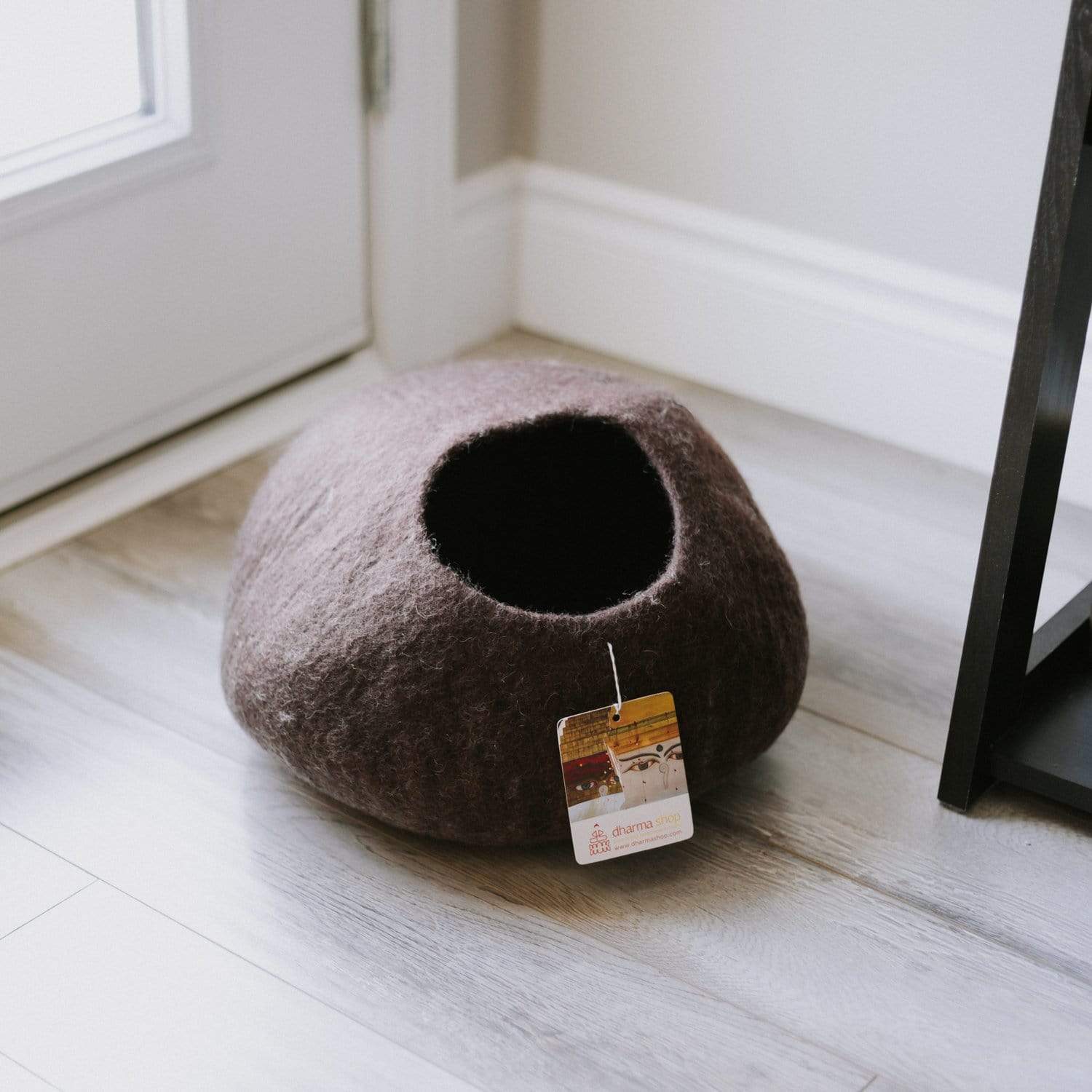 Cozy Himalayan Cat Cave Bed for Small Cats - Soft & Warm Pet Hideaway for Kittens & Small Breeds - Perfect for Indoor Napping, Playtime & Stress Relief