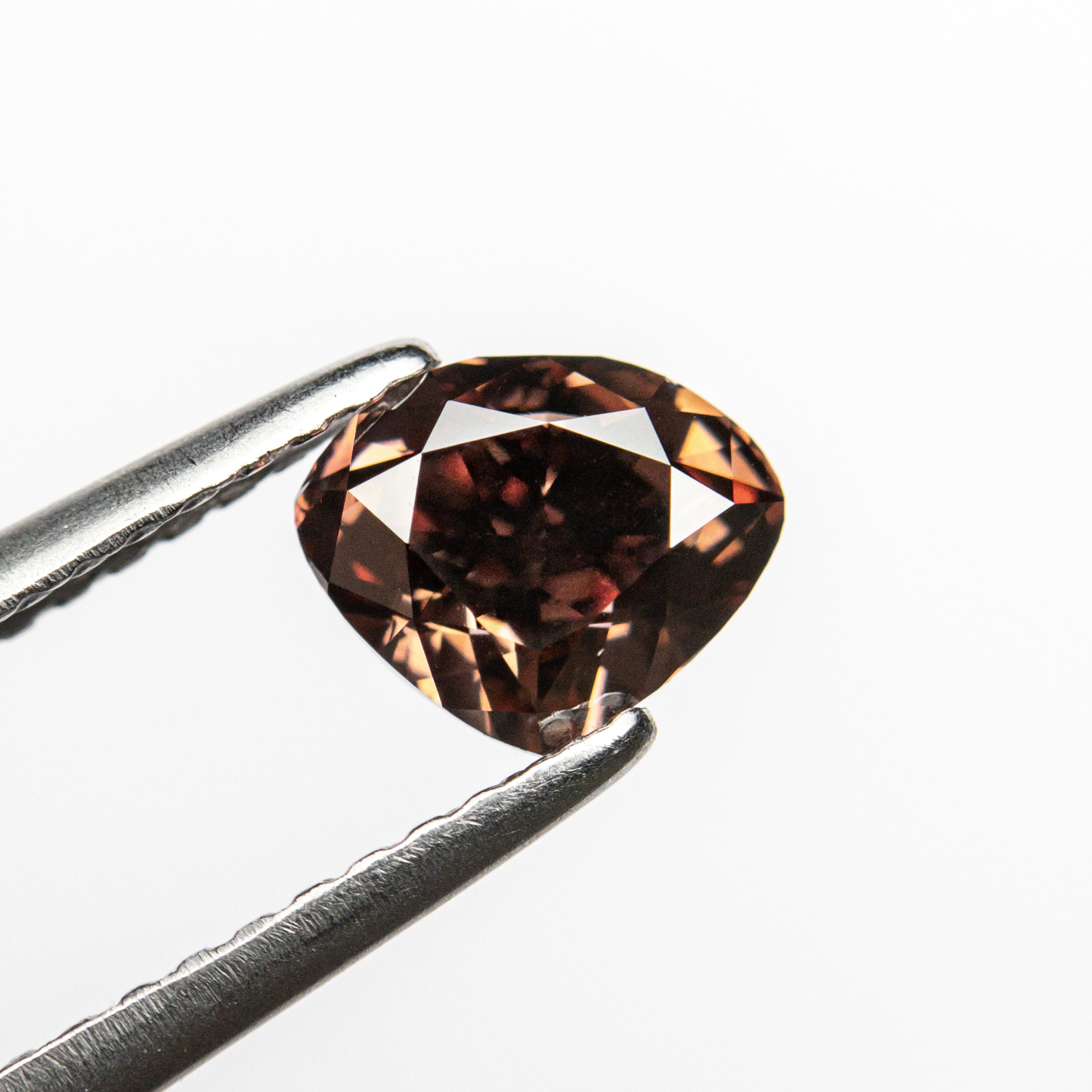 1.00ct GIA Certified VS2 Fancy Deep Pink Brown Heart Shape Diamond - 5.37x6.56x3.93mm Brilliant Cut for Engagement Rings & Fine Jewelry