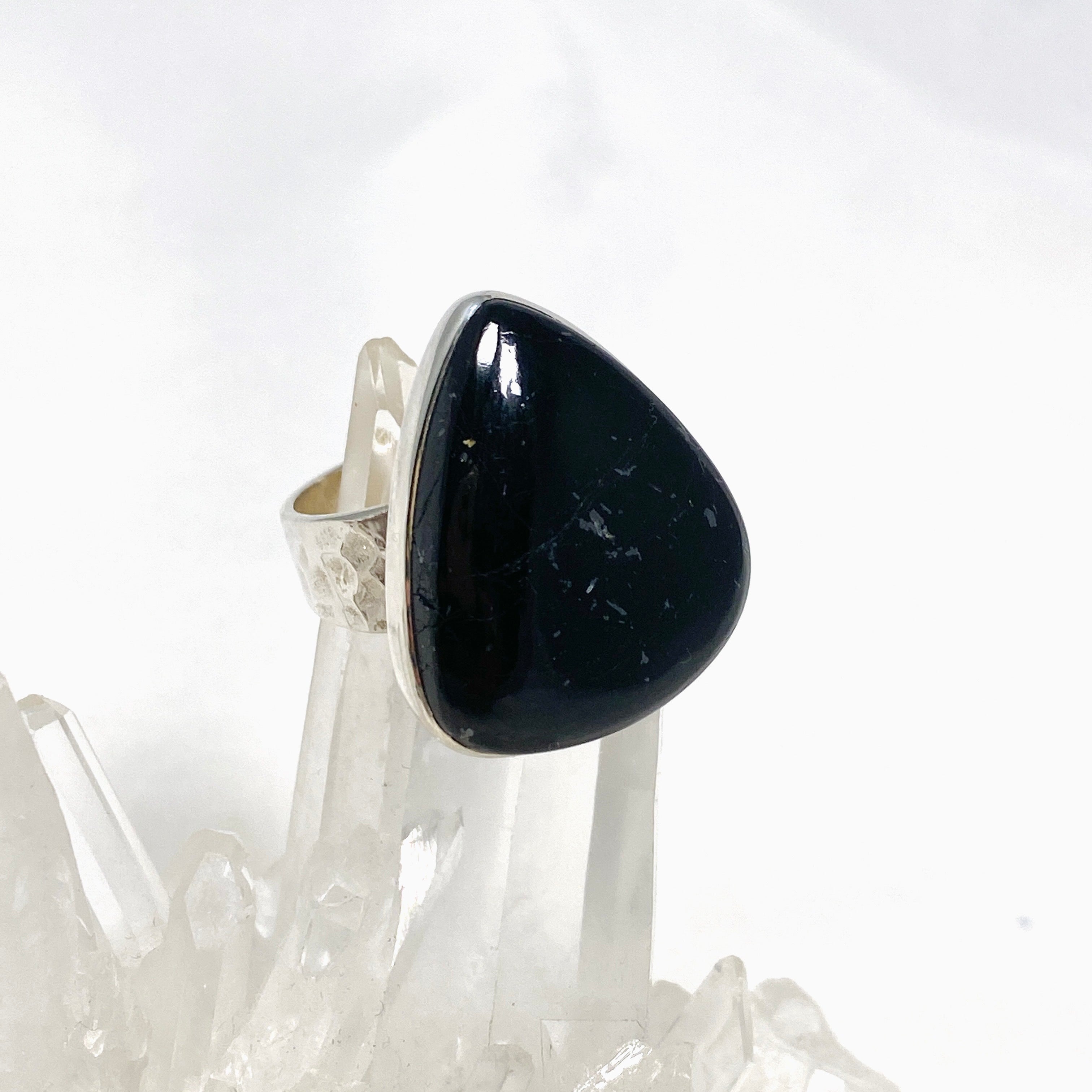 Black Tourmaline Teardrop Hammered Band Ring Size 9 KRGJ2873 - Handmade Sterling Silver Jewelry for Women, Protection Crystal Ring for Energy Cleansing & Spiritual Healing - Perfect for Meditation, Yoga & Everyday Wear