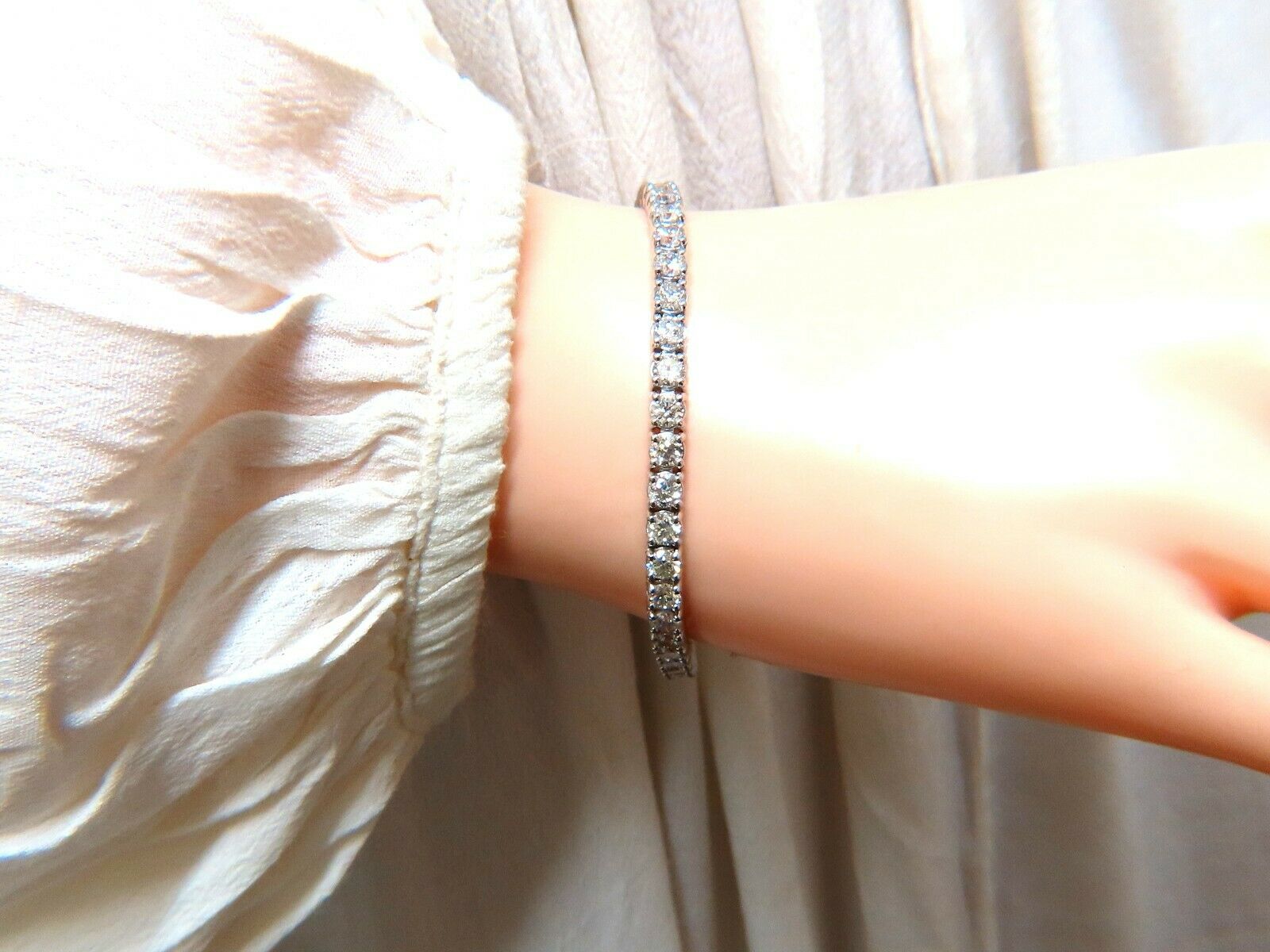 8.10 Carat Natural Diamond Tennis Bracelet in 14K White Gold - Perfect for Weddings, Anniversaries & Special Occasions