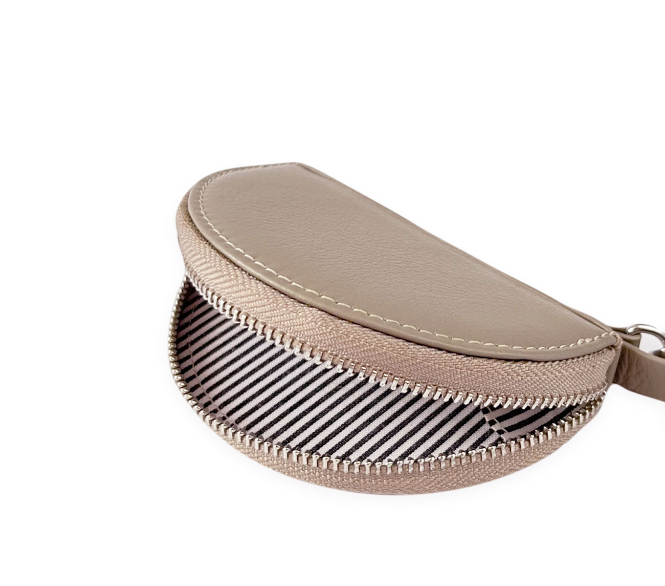 Premium Leather Arc Pouch - Slim & Durable Wallet for Men & Women | RFID Blocking | Perfect for Travel, Business & Everyday Use