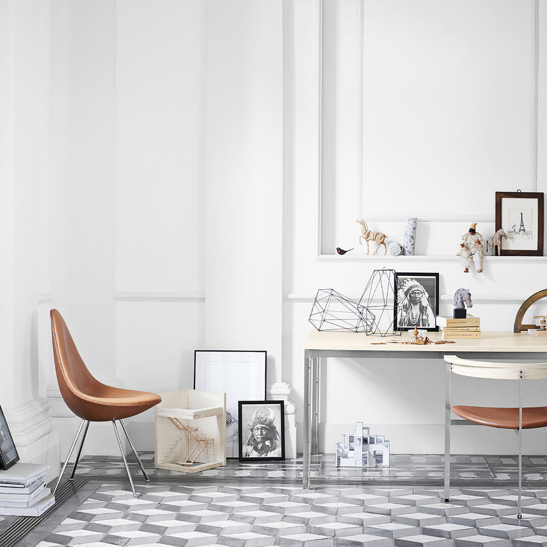 Stylish Drop Side Chair with Premium Leather Upholstery - Perfect for Dining Room, Office, or Living Room Seating