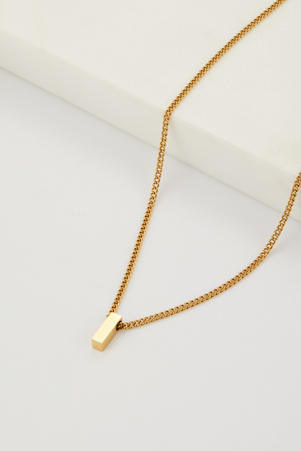 Personalized Letter Necklace - Custom Initial Pendant Jewelry for Women - Perfect Gift for Birthday, Anniversary & Valentine's Day - Elegant Layering Necklace for Everyday Wear