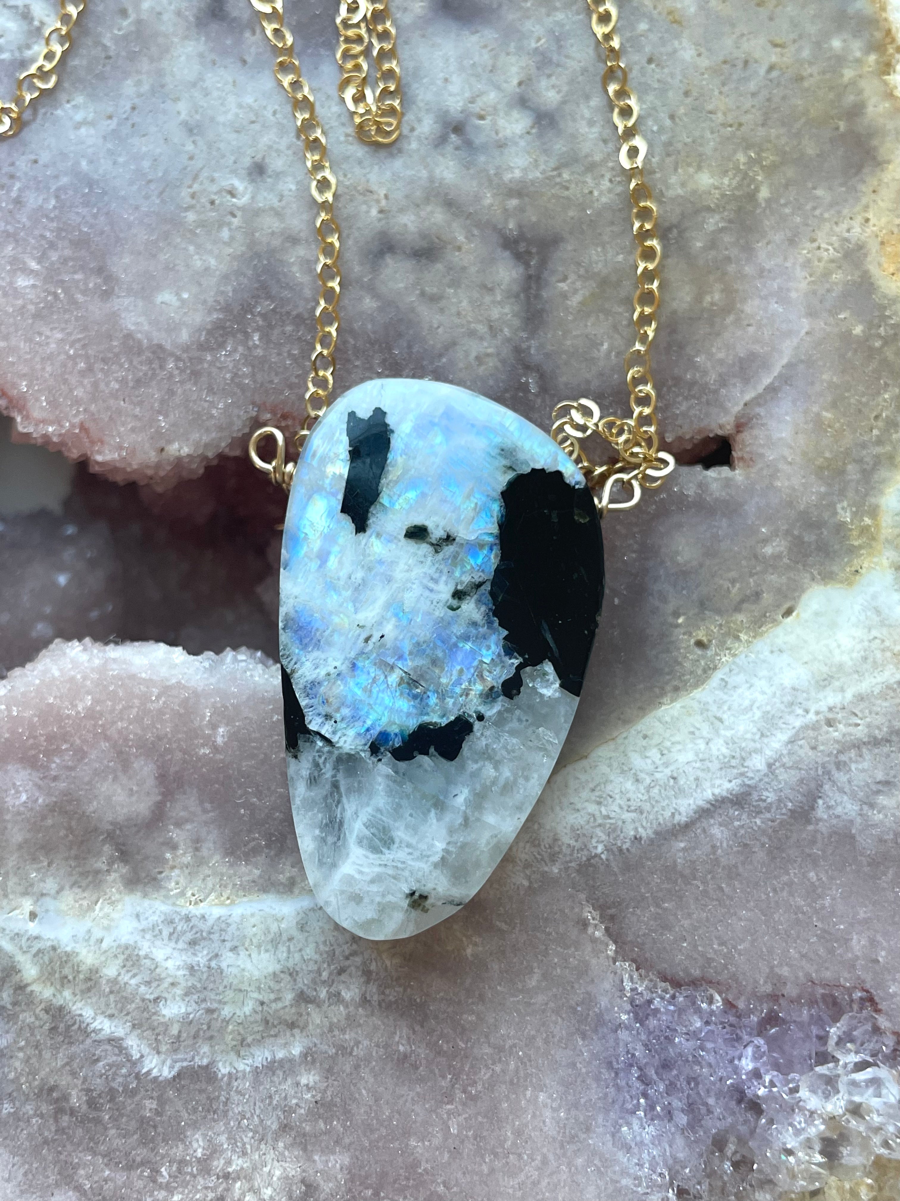 Moonstone Pendant Necklace - 14K Gold Filled Jewelry for Women - Elegant Healing Crystal Gift for Birthday, Anniversary & Everyday Wear