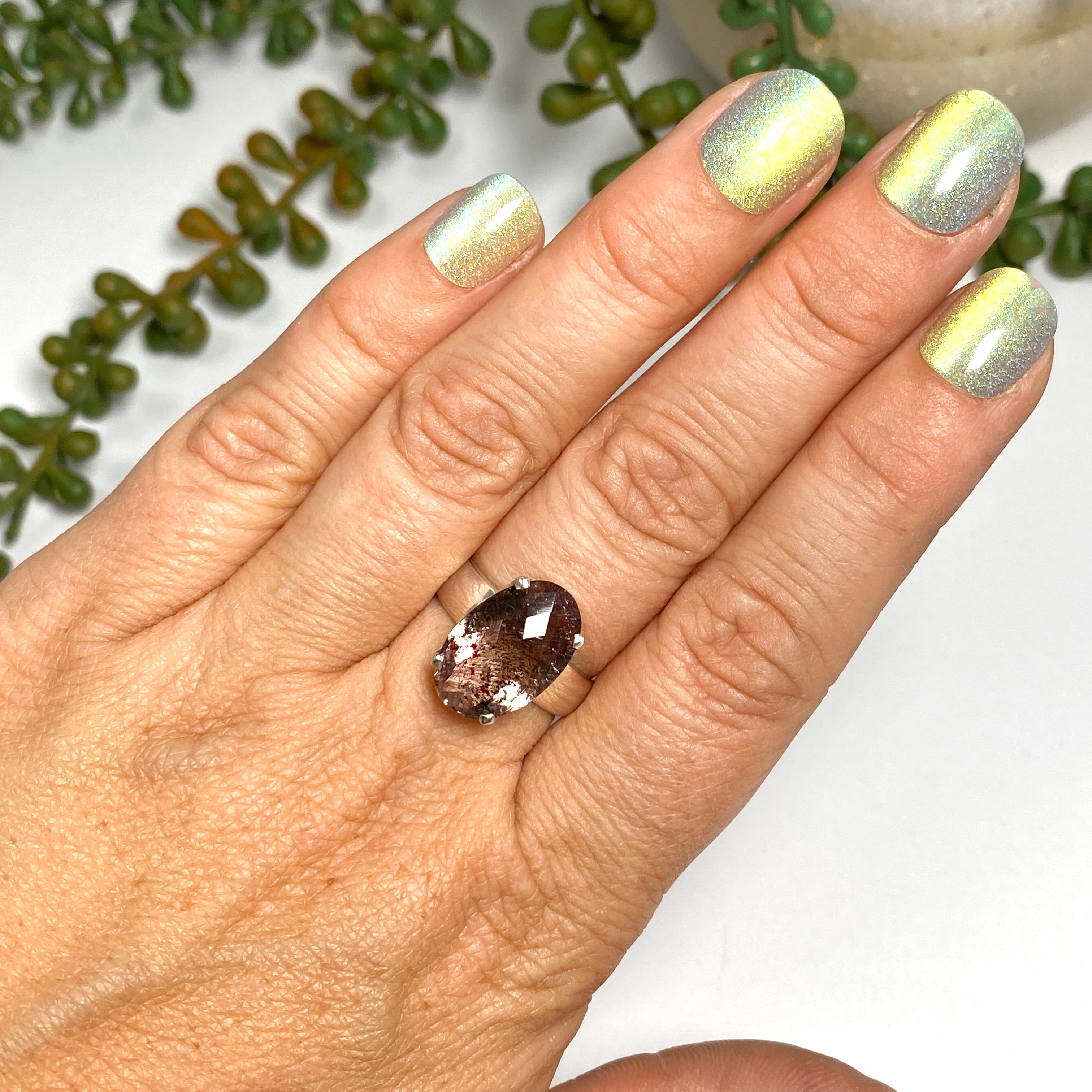 Lepidicrocite in Quartz - Natural Inclusion Quartz Oval Checkerboard Faceted Ring - Size 7.5 - Elegant Jewelry for Women - Perfect for Wedding, Anniversary & Special Occasions