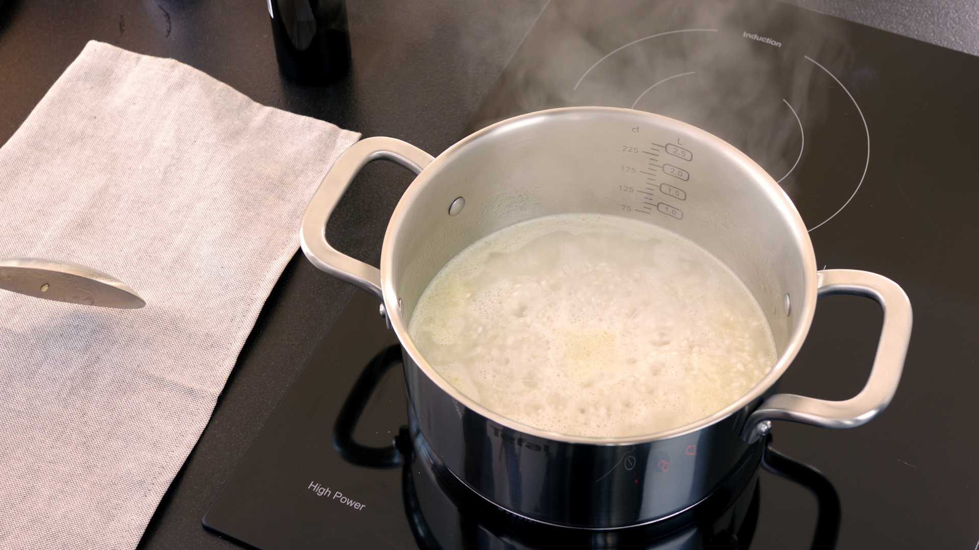 Tefal Virtuoso Stainless Steel Induction Stewpot 24cm/4.7L with Lid - Premium Cookware for Soups, Stews & Slow Cooking - Perfect for Gas, Electric & Induction Stovetops