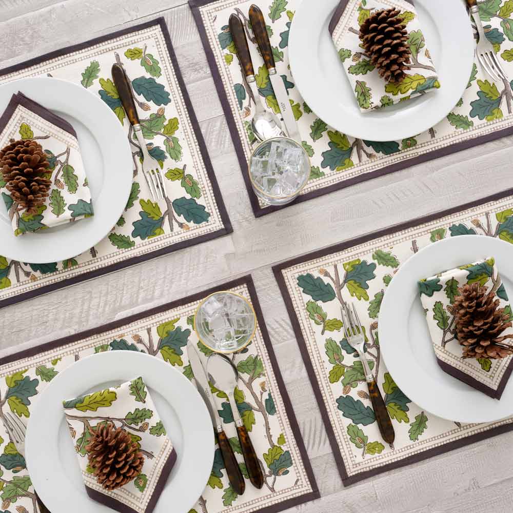 Premium Maple & Acorn Printed Cotton Napkins - Set of 4 for Thanksgiving, Fall Table Decor, and Seasonal Dinner Parties