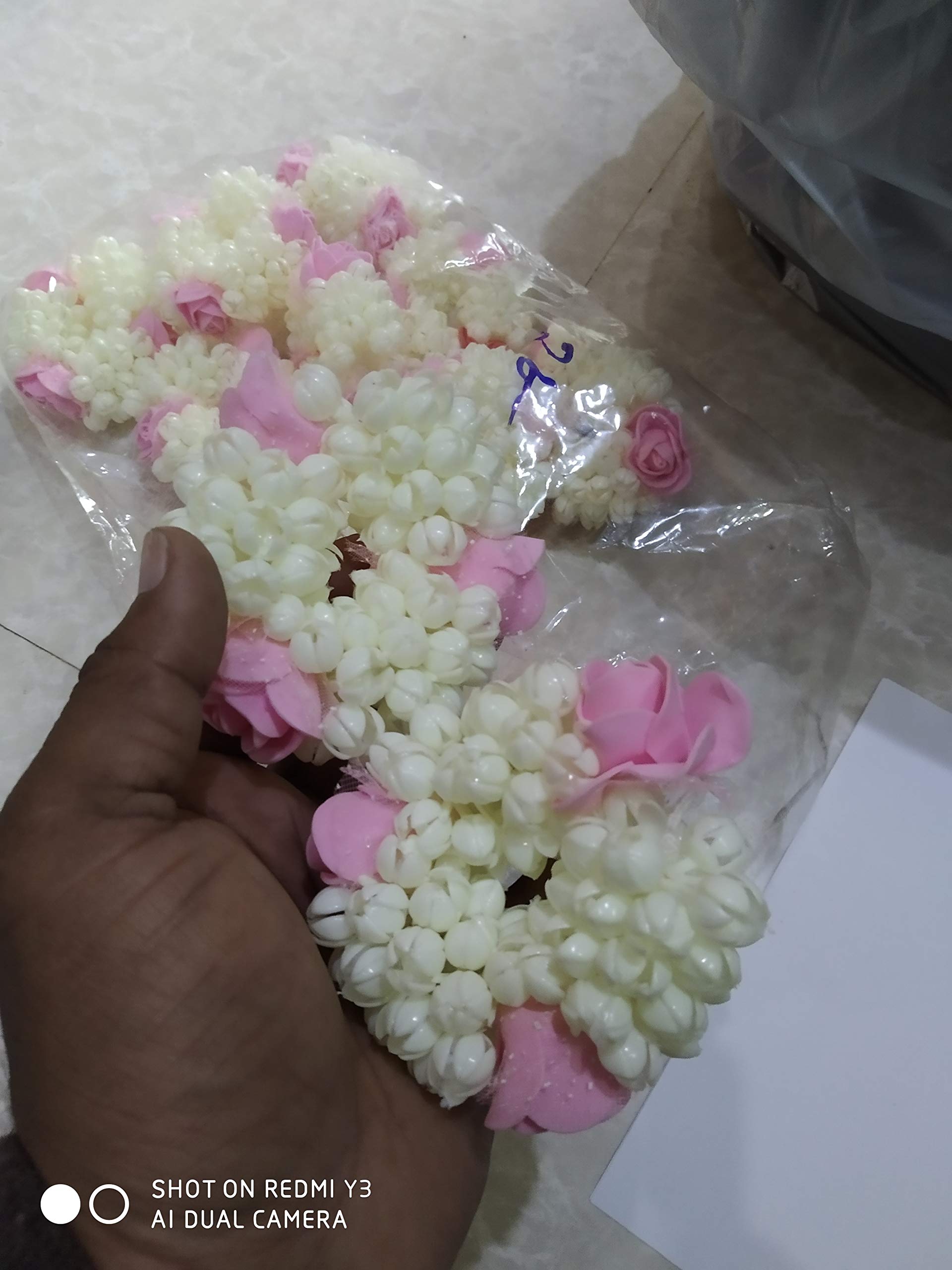 Salvus App SOLUTIONS Multicolor Plastic Juda Maker & Artificial Flower Gajra Hair Accessory (1 PC) - Perfect for Indian Weddings, Festivals & Bridal Hairstyles