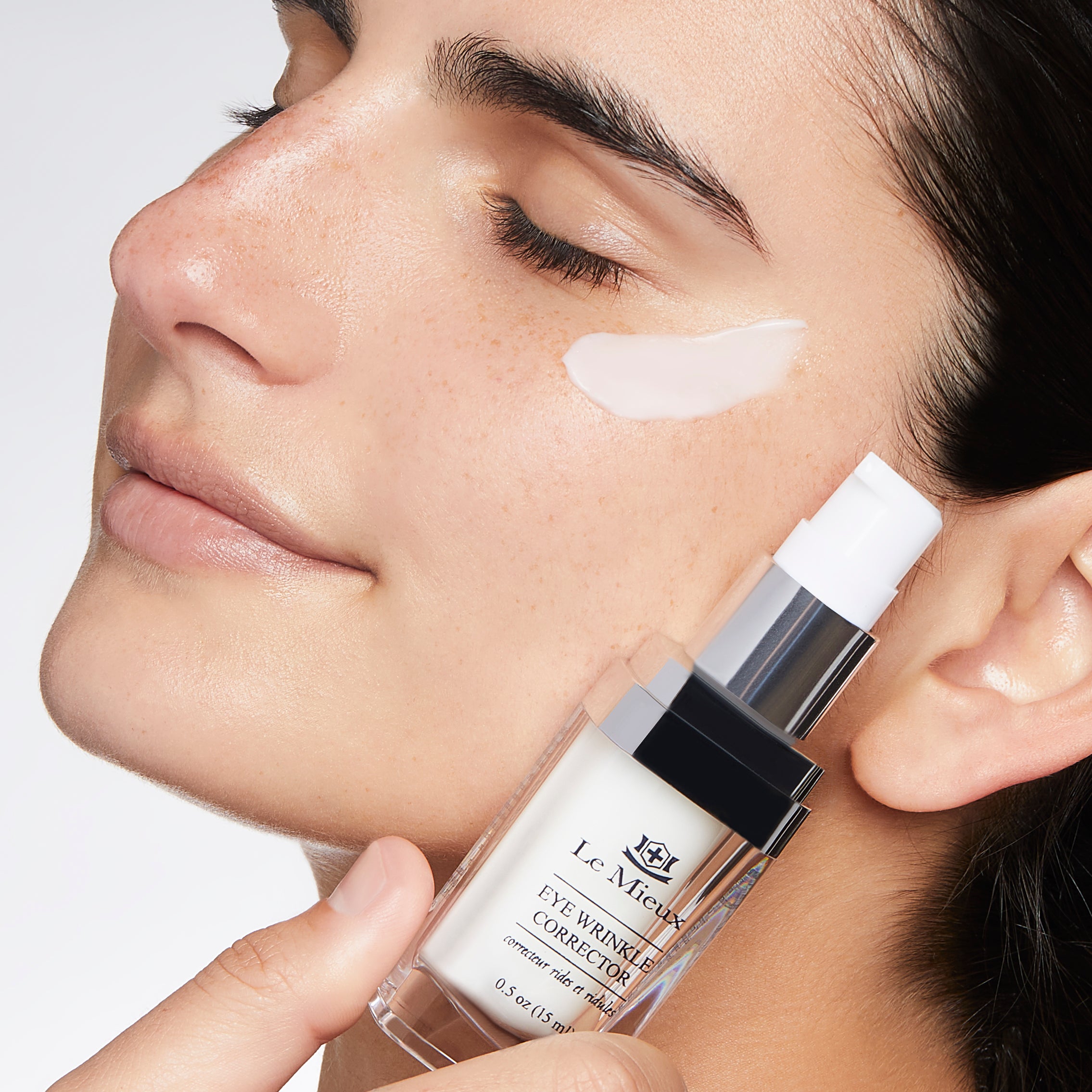 Best Eye Wrinkle Corrector Cream - Anti-Aging Treatment for Dark Circles & Fine Lines - Perfect for Night & Day Use at Home or Travel