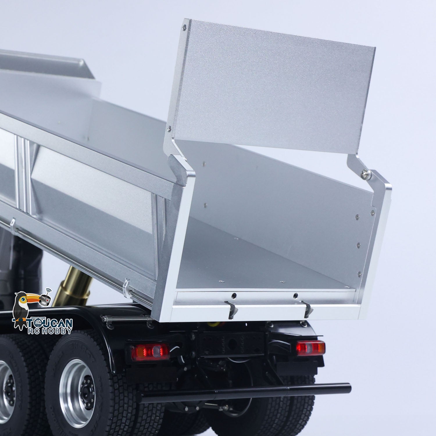 1/14 Scale RC Hydraulic Dumper Truck - 2-Speed Metal Chassis Tipper Model Car with Light & Sound - US Stock - Perfect for Construction Site Simulation and RC Hobby Enthusiasts