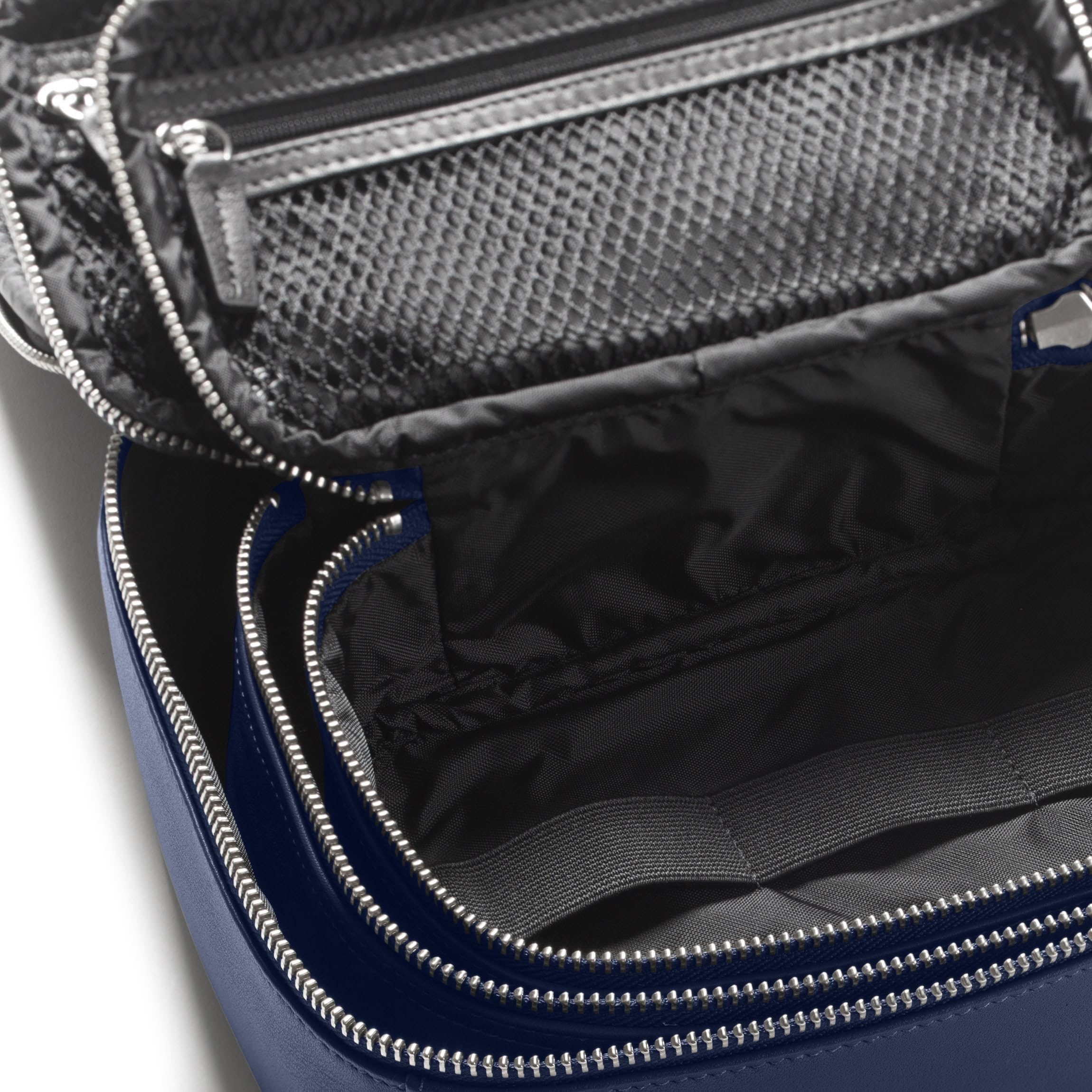 Leatherology Navy Blue Nested Travel Organizer Trio Set - Premium Leather Toiletry Bag, Jewelry Case & Cosmetic Pouch for Women & Men - Perfect for Air Travel, Business Trips & Weekend Getaways