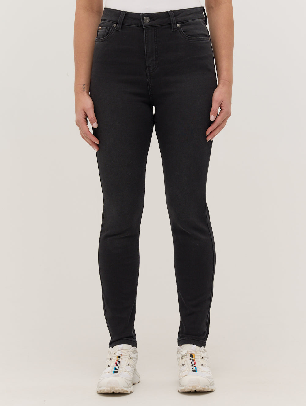 Eco-Friendly Skinny Jeans for Women - Sustainable Stretch Denim Pants - Perfect for Casual Wear, Office & Date Nights