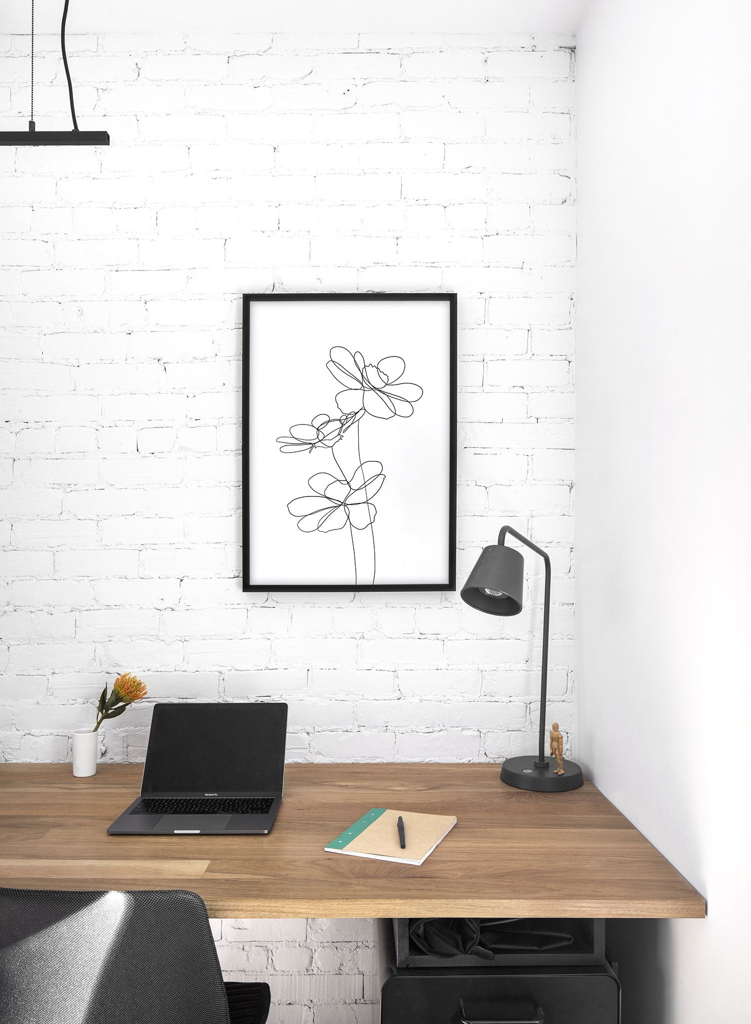 Pretty Petals Floral Wall Art Poster - Vibrant Botanical Print for Home Decor, Living Room, Bedroom & Office