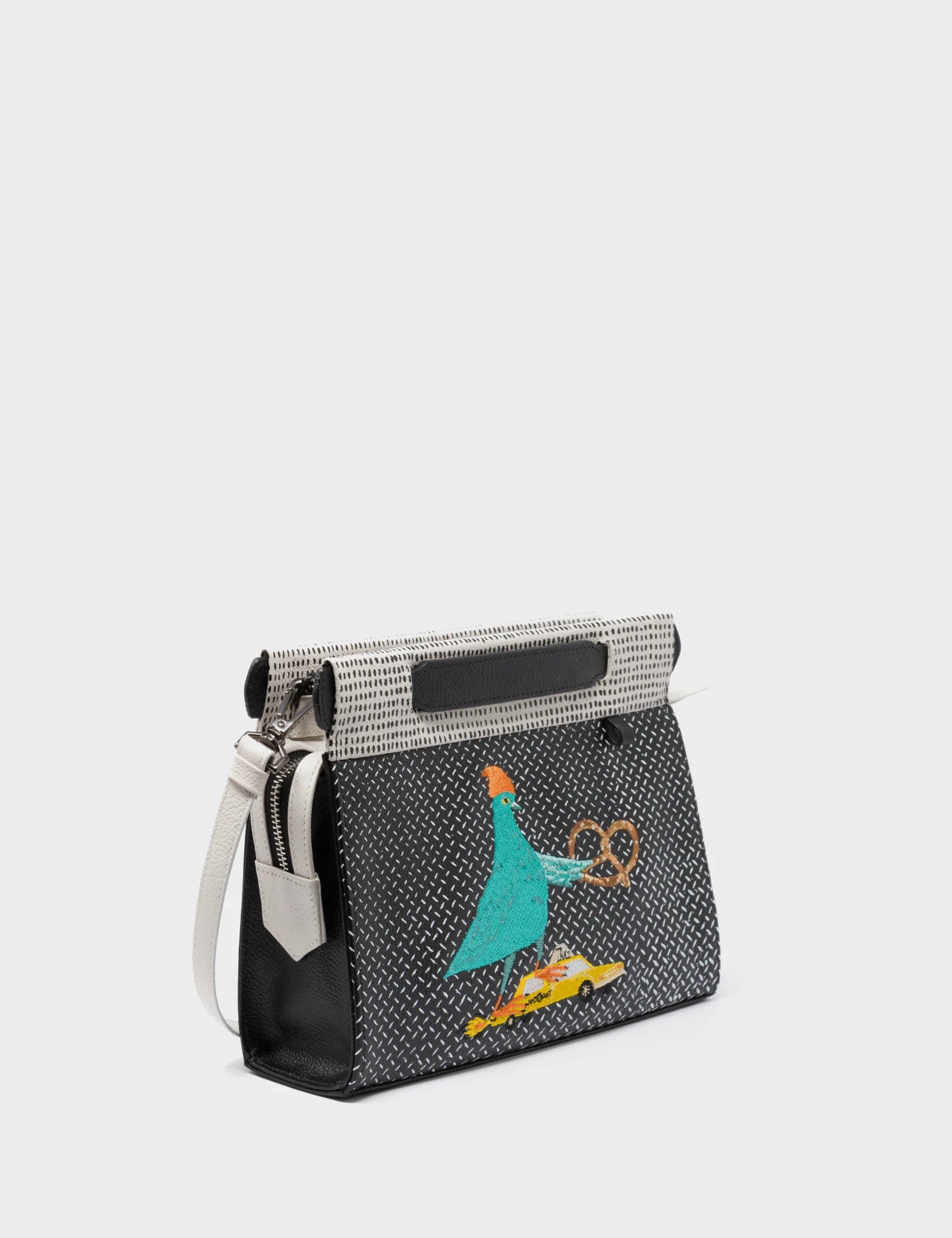 Vali Small Crossbody Bag in Cream & Black Leather - Pigeonista Design - Perfect for Everyday Use, Travel & Casual Outings