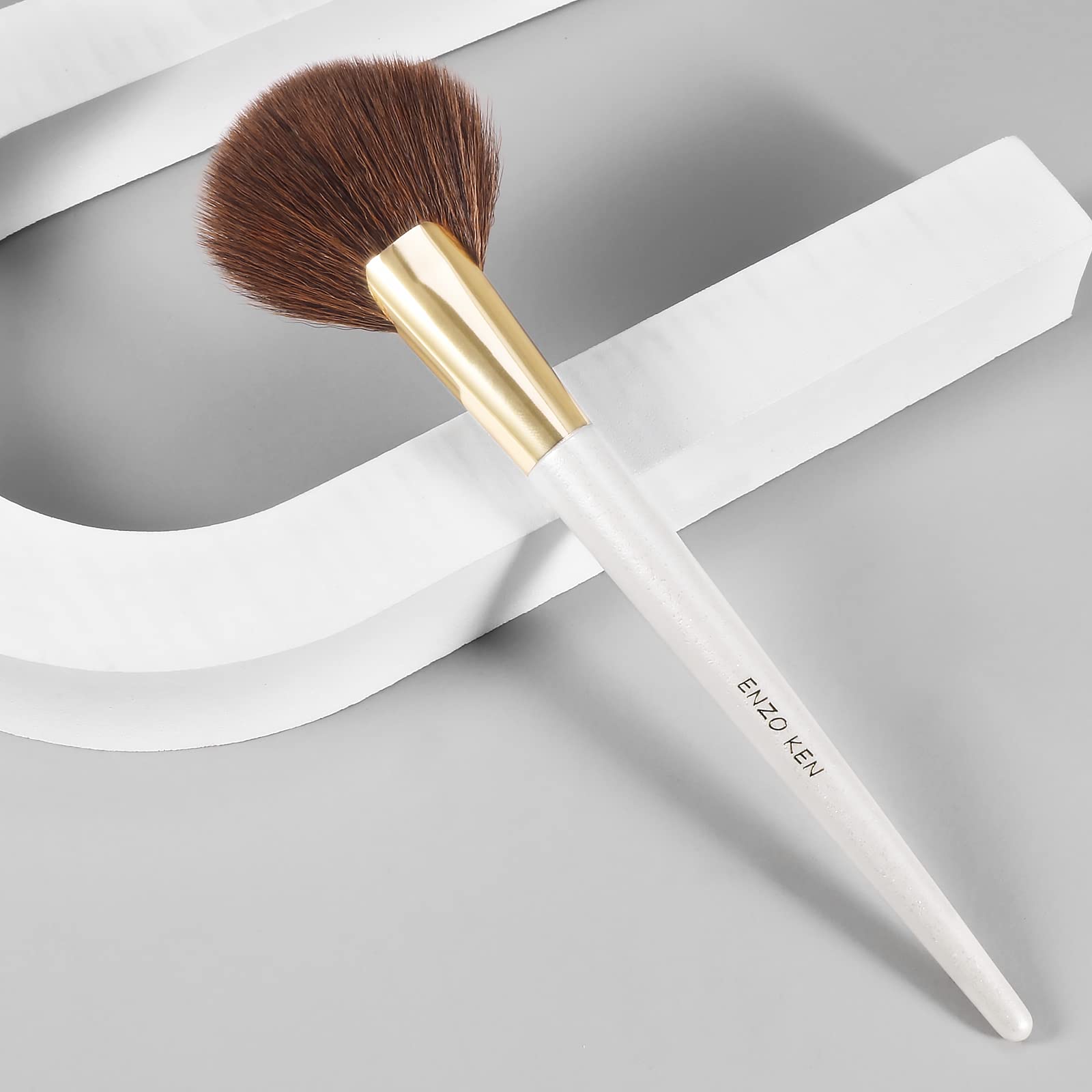 Premium Round Fan Makeup Brush Set - Fluffy Blush Brush for Cheeks, Thick Fan Brush for Bronzer & Contour, Professional Sculpting Brushes for Makeup (White, 169O) - Perfect for Highlighting, Blending & Airbrush Finish