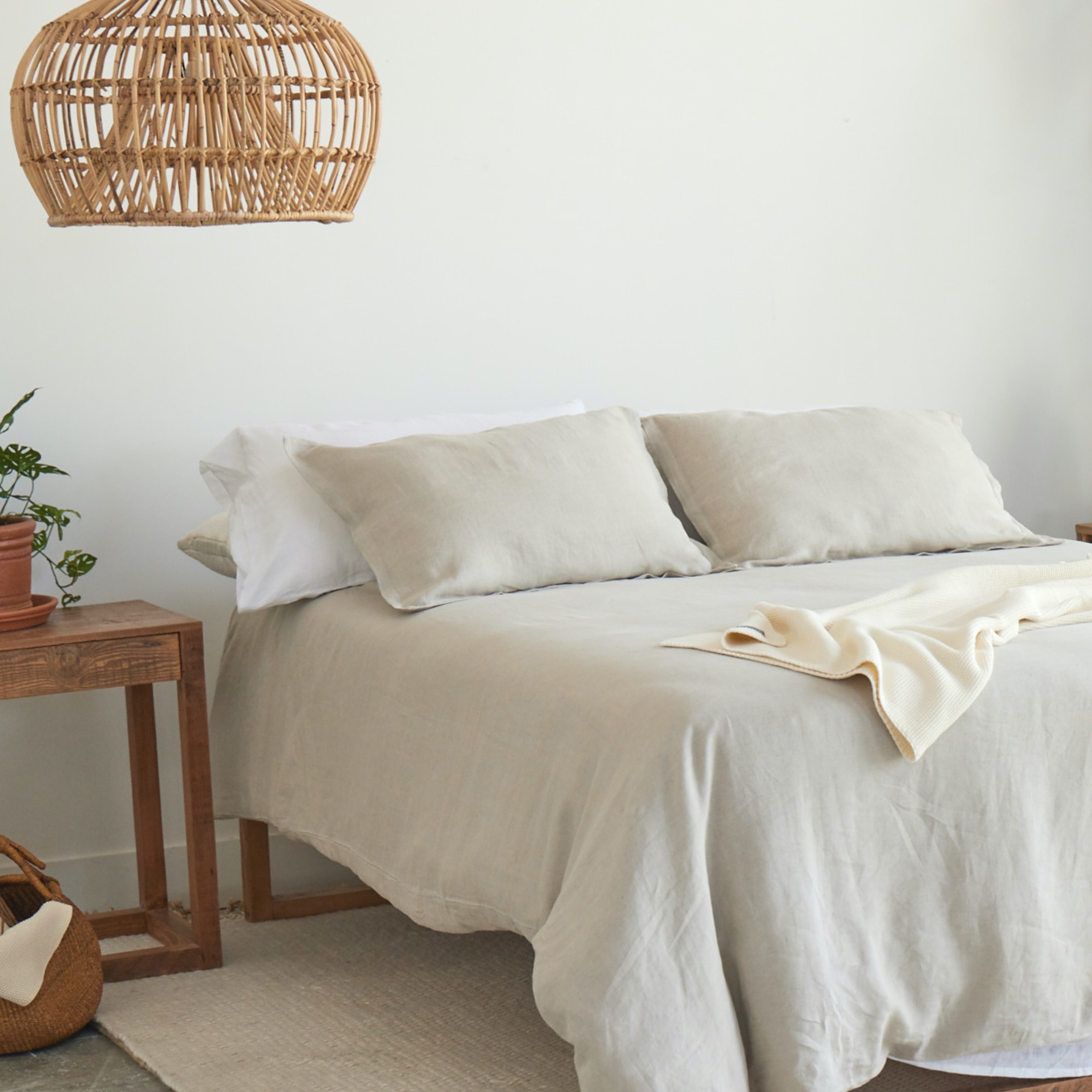 Premium 100% Natural Linen Duvet Cover Set - Breathable & Soft Bedding for All Seasons - Perfect for Master Bedroom, Guest Room & Vacation Homes