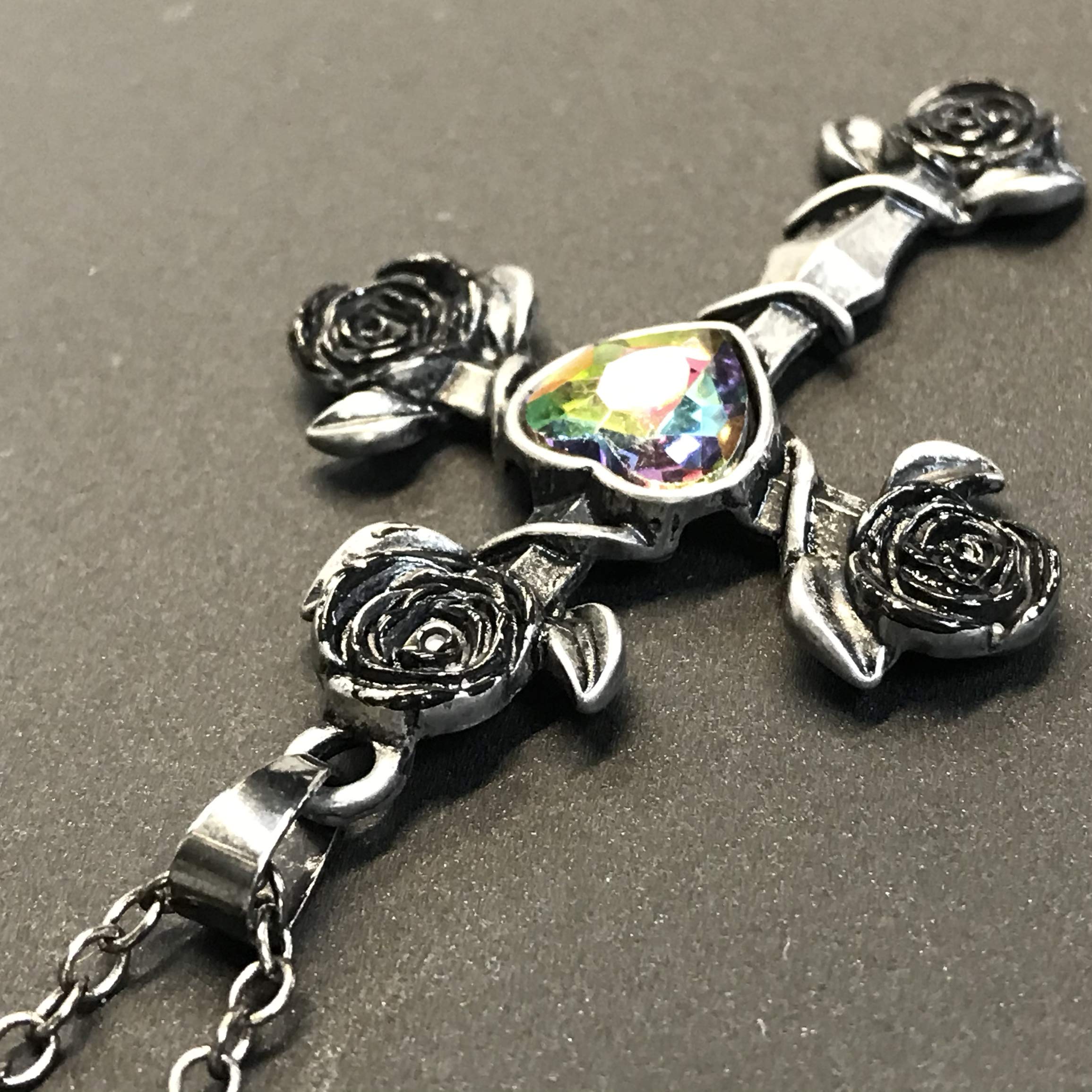 Gothic Lolita Dress Necklace - Steampunk Jewelry for Cosplay & Victorian Costume Accessories | Perfect for Anime Conventions, Halloween, and Themed Parties