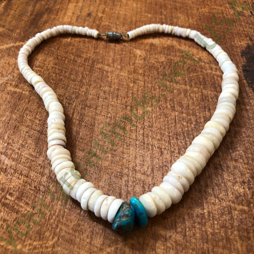 Vintage Natural Hawaiian Puka Shell Turquoise Necklace - Handmade Beach Jewelry for Women, Boho Style Layering Necklace, Perfect for Summer Vacations, Beach Parties, and Casual Outfits