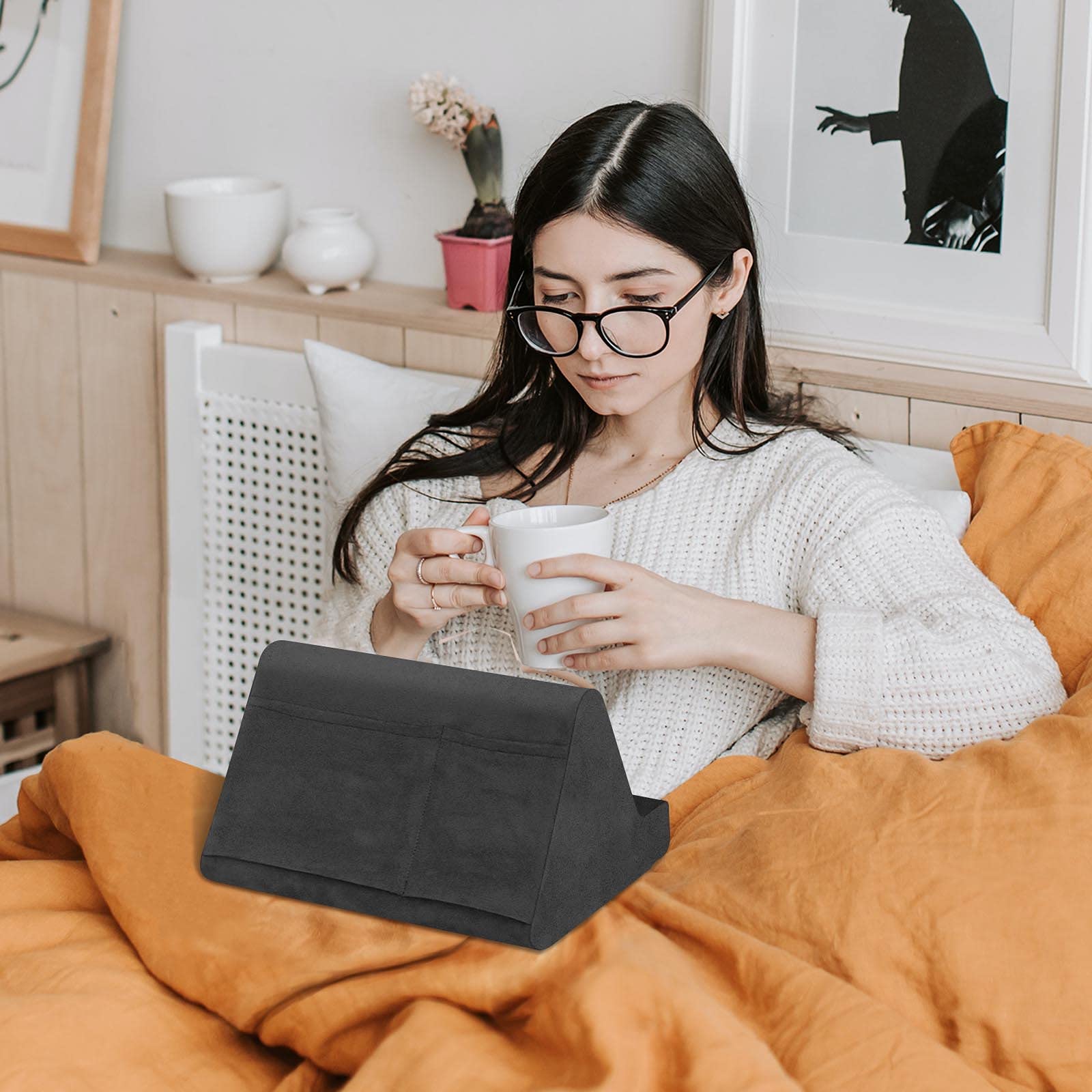 Adjustable Tablet Stand Pillow with Pocket - 3 Viewing Angles, Soft Cushion Holder for iPad, Tablet, eReader, Smartphone, Book & Magazine - Perfect for Bed, Sofa & Travel (Black)