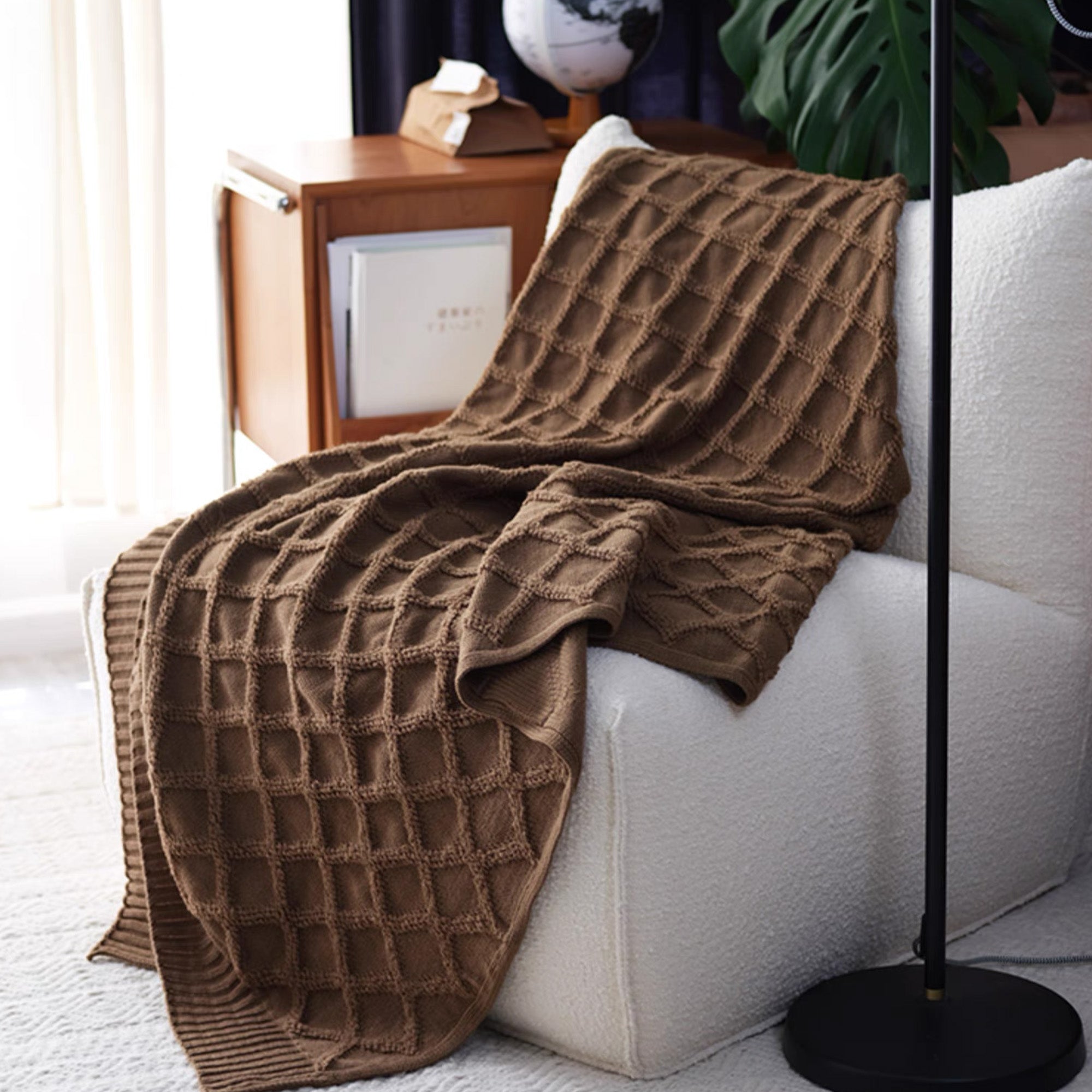 Luxurious Diamond Weave Throw Blanket - Soft & Cozy Knitted Blanket for Couch, Bed, Sofa - Perfect for Home Decor, Gifts & Winter Warmth