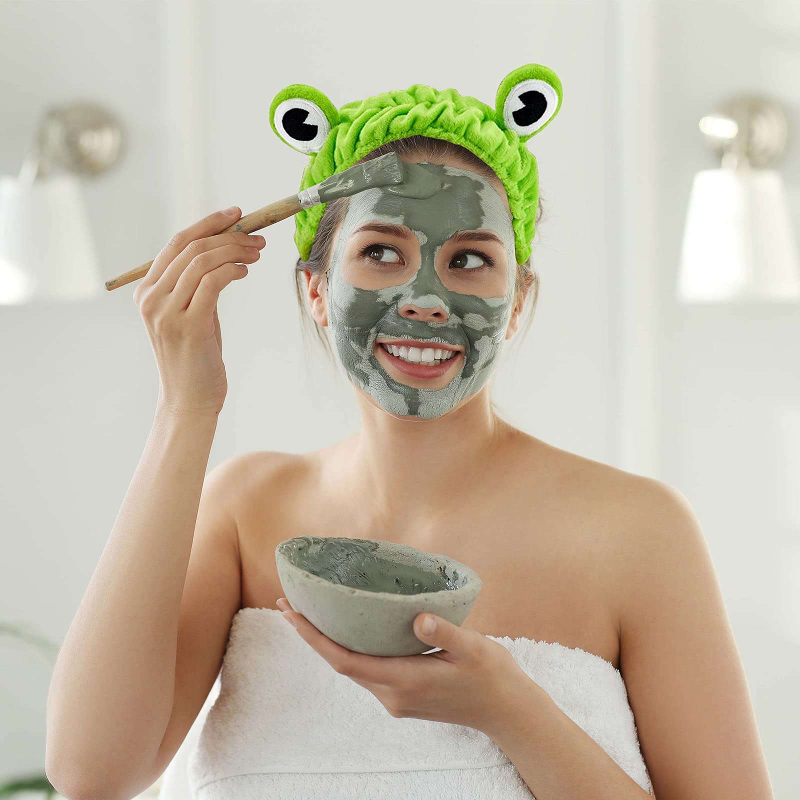 2 Pack Cute Green Frog Hair Bands & Head Wraps - Soft Elastic Hair Hoops for Girls & Women - Perfect for Makeup, Face Washing, Shower, Yoga, Sports & Skincare - Fun Spa & Beauty Hair Accessories