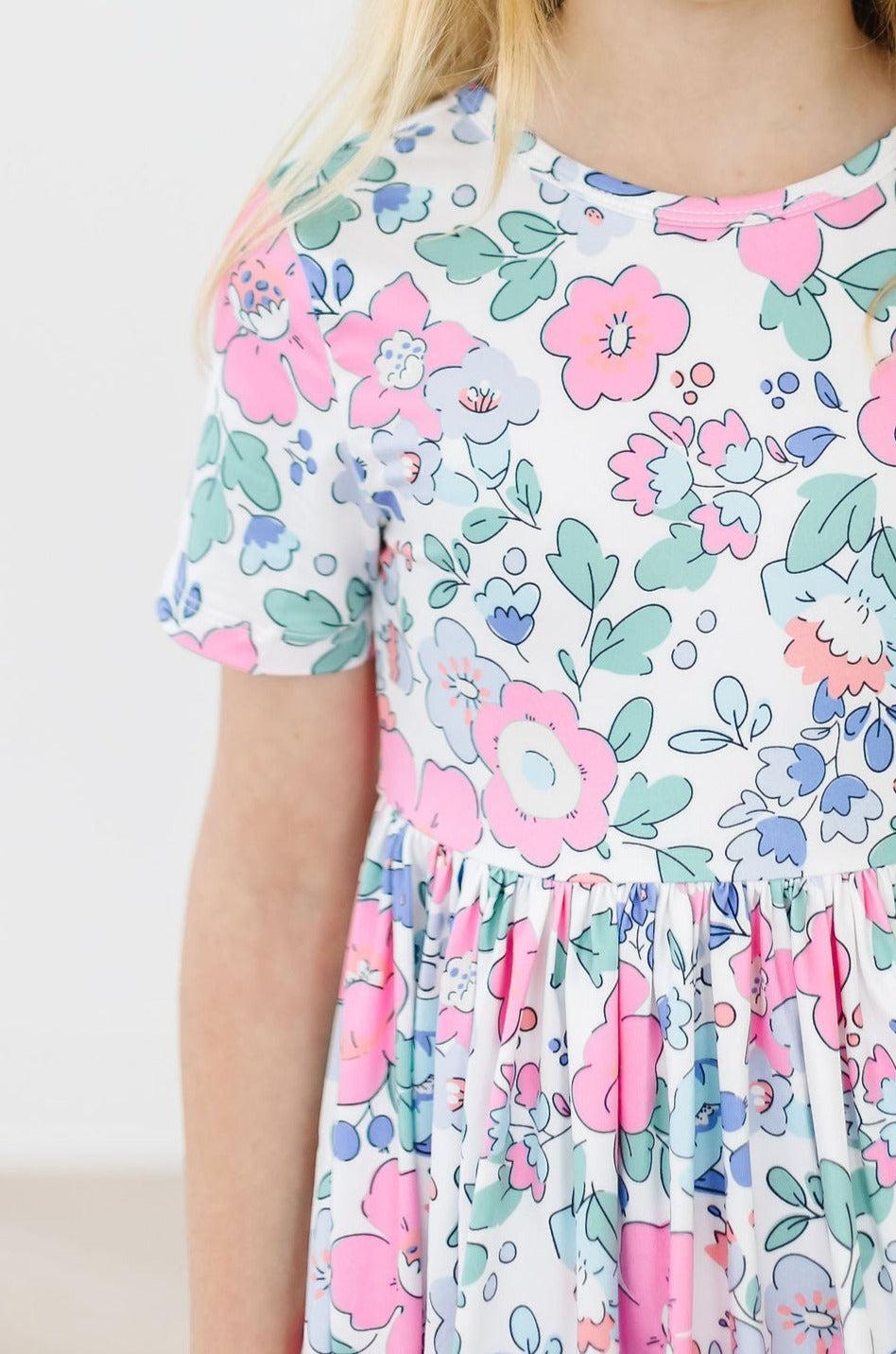 Stylish Hydrangea Short Sleeve Pocket Twirl Dress for Women - Perfect for Summer Outings, Parties & Casual Wear