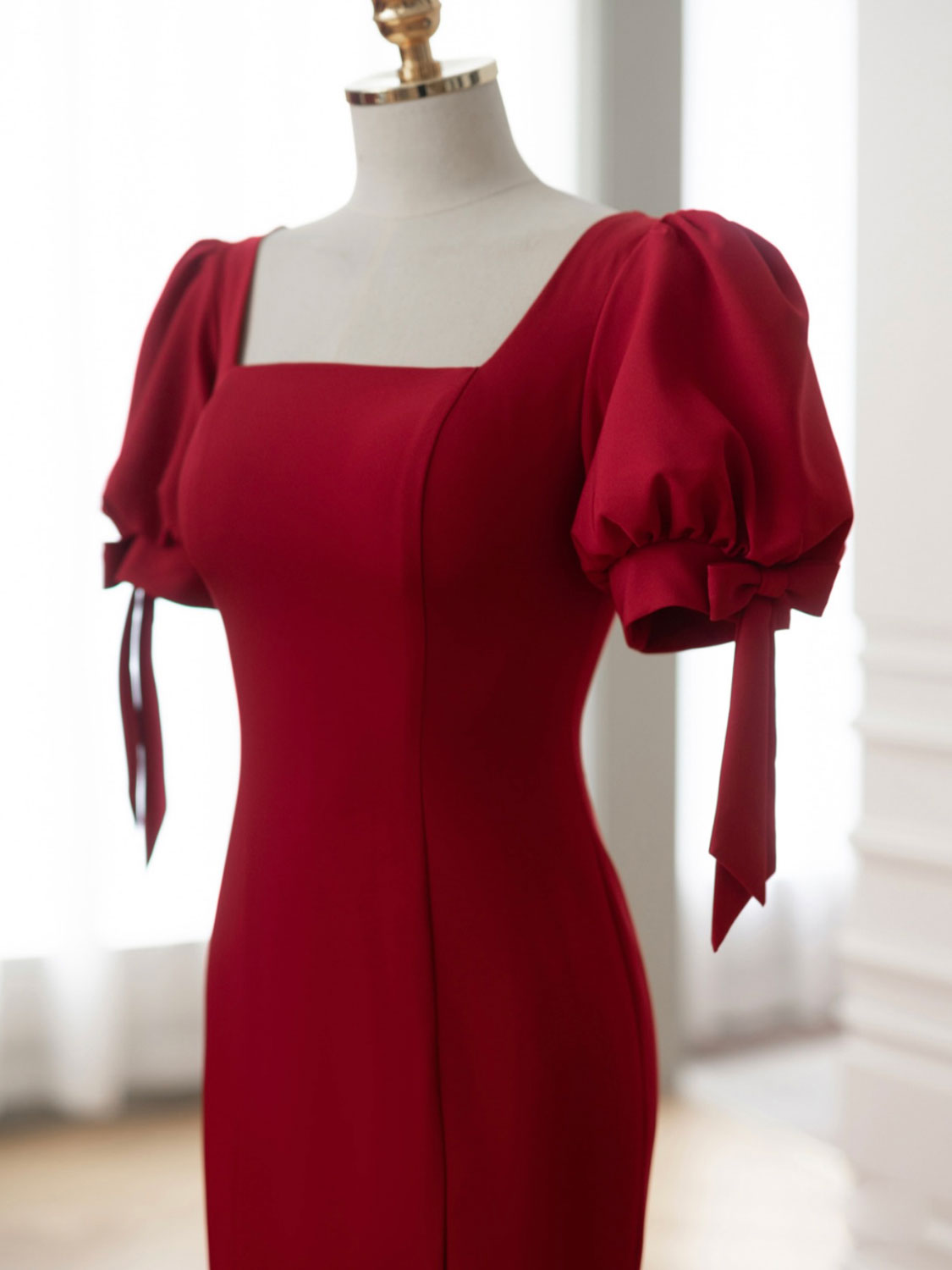 Elegant Burgundy Mermaid Long Prom Dresses for Women - Formal Evening Gown for Homecoming, Wedding & Special Occasions