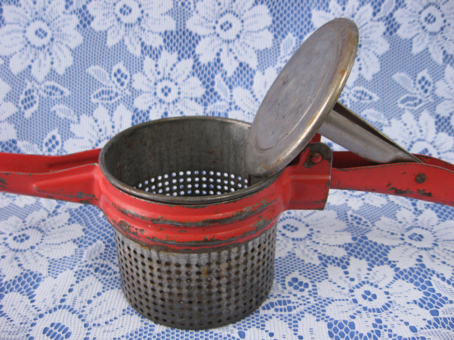 Vintage 1940s Original Red Paint Ricer Puree - Long Handled Kitchen Tool for Mashed Potatoes & Baby Food | Retro Cooking Gadget for Canning, Baking & Homemade Purees