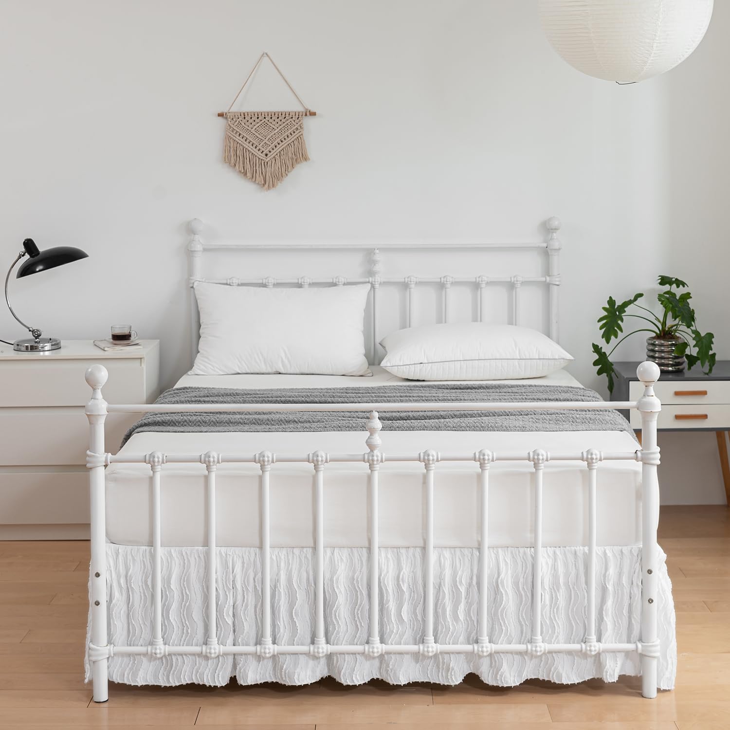 Wavy Tufted King Size Bed Skirt 18 Inch Drop - Ruffled Boho Style Split Corner Design - White Bedroom Decor for King Beds - Perfect for Bohemian & Coastal Bedroom Themes