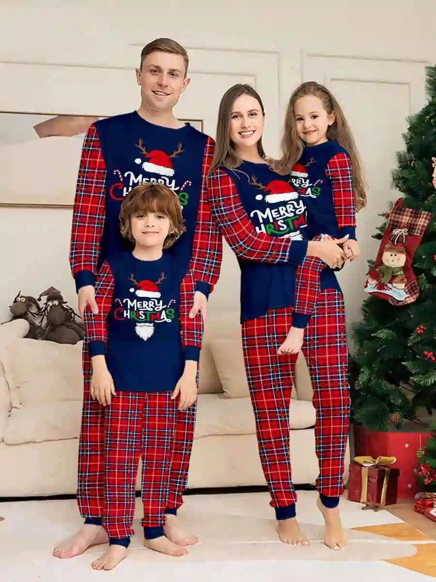 Printed Christmas Matching Family Pajamas Set - Cozy Holiday Sleepwear for Family Photos & Festive Gatherings