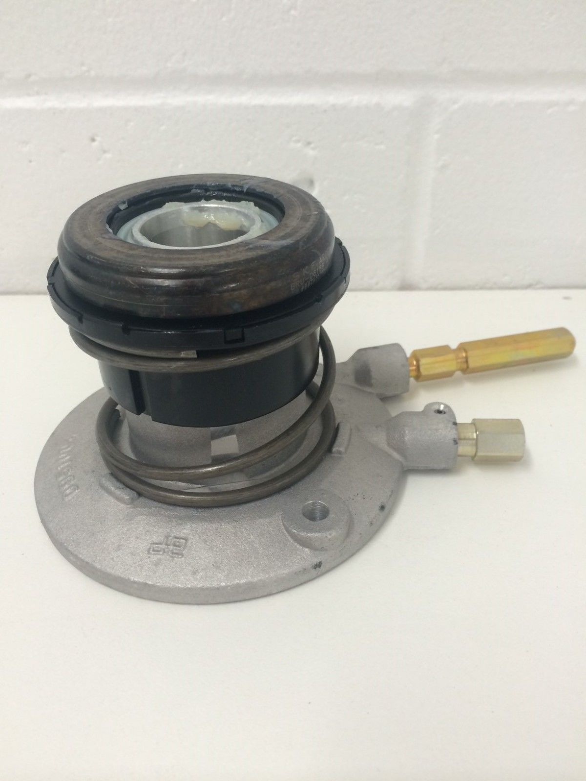 Genuine Holden Commodore VT VX VY VZ V8 Clutch Kit with Flywheel & Concentric Slave Cylinder - Perfect for Performance Upgrades & Transmission Repairs