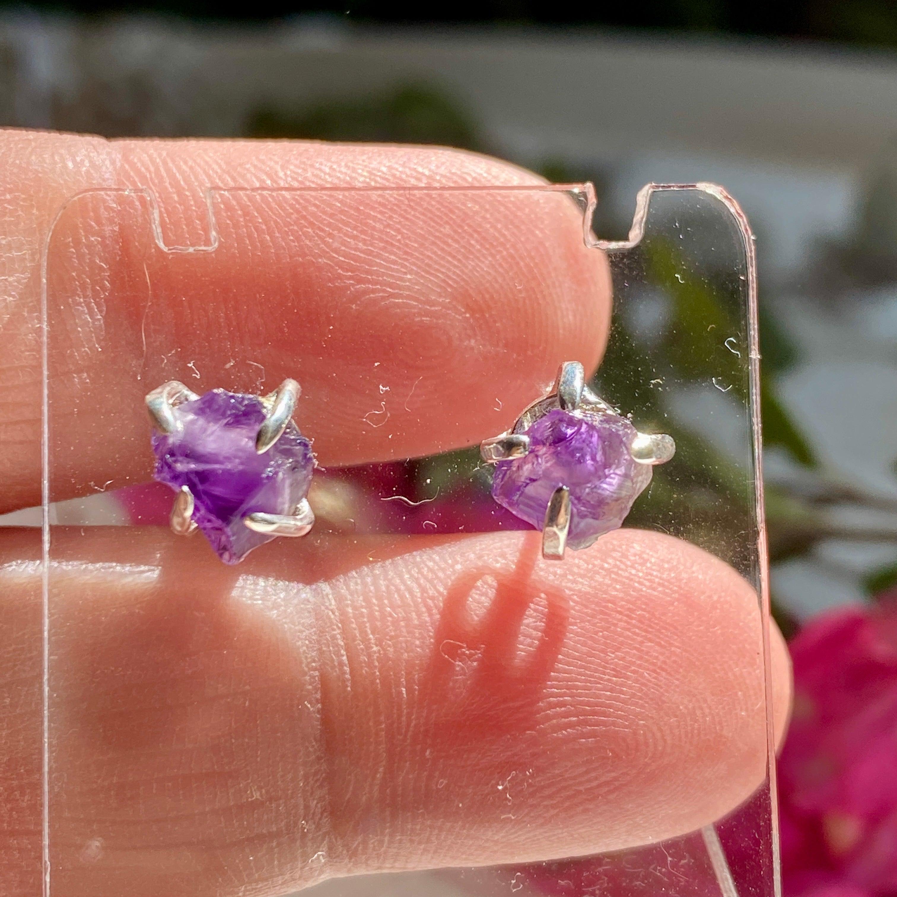 Natural Amethyst Raw Stone Stud Earrings KEGJ1183 – Handmade Boho Jewelry for Women, Healing Crystal Gifts for Spiritual Wellness & Everyday Elegance
