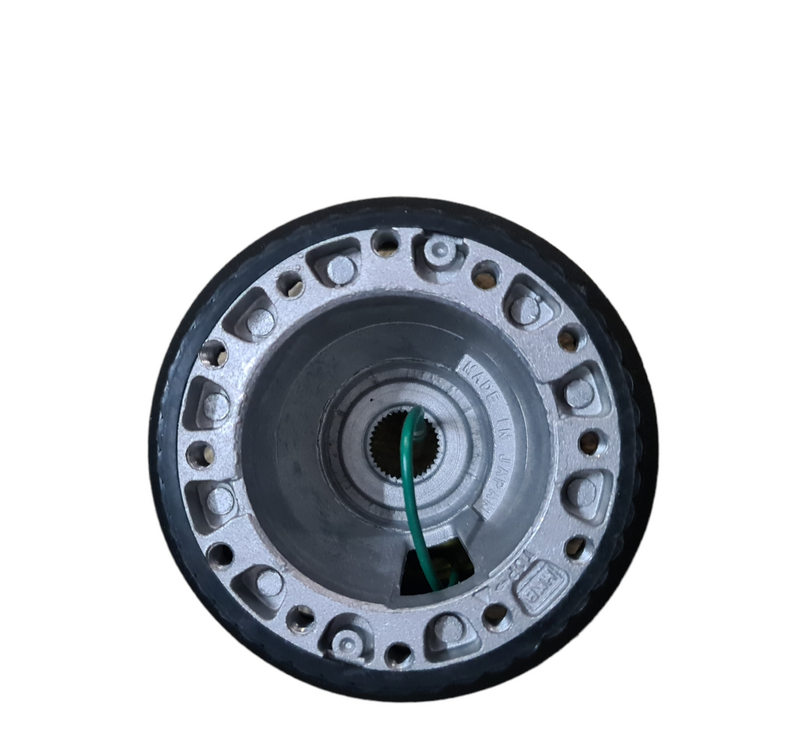 Boss Steering Wheel Kit Compatible with Mitsubishi Colt, Magna, Galant, Lancer, Sigma (1981-1989) & Pajero (10/1988-9/1991), L300, Triton (1987-1996) - Perfect for Car Restoration & Off-Road Vehicle Upgrades