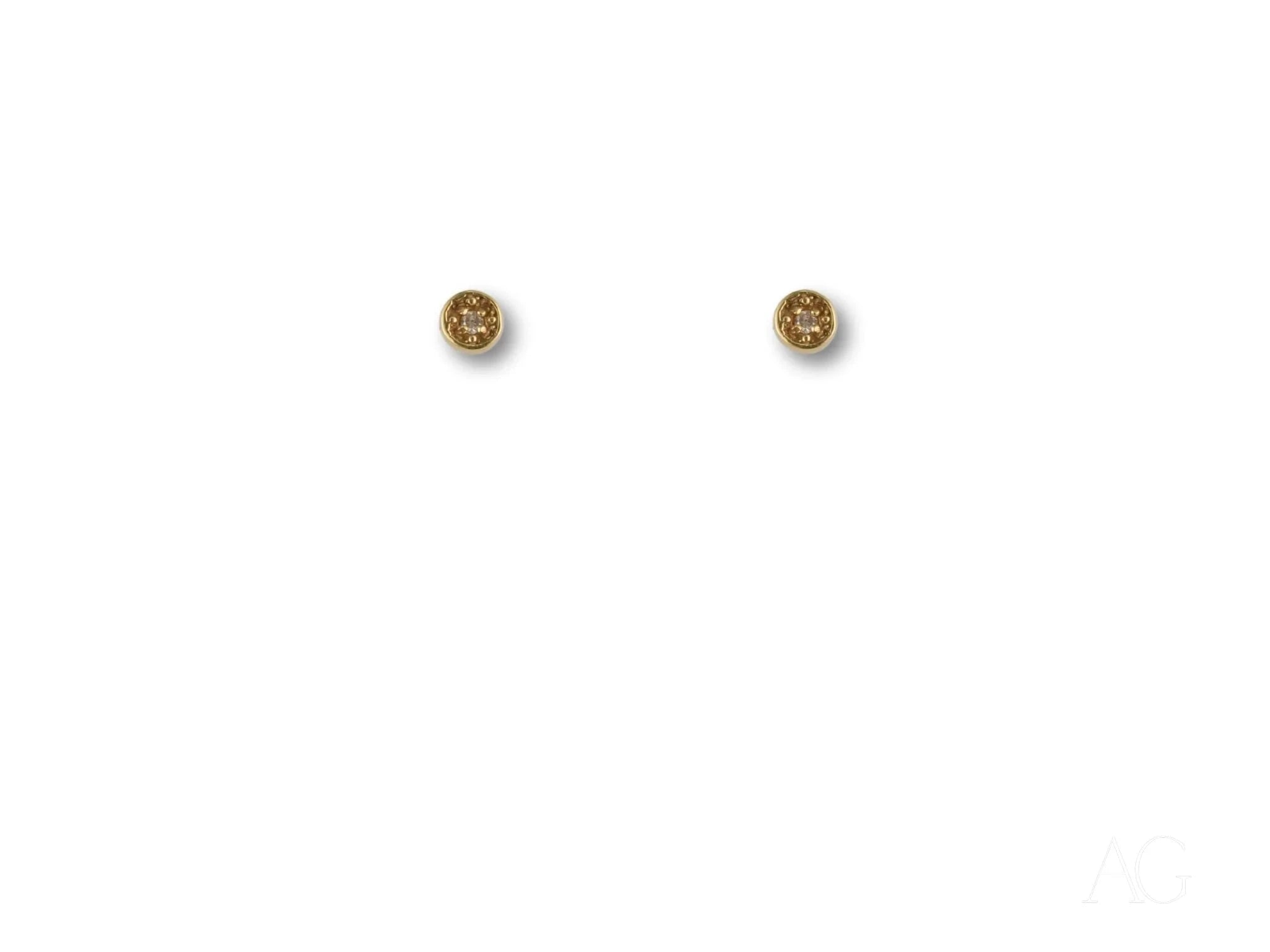 18k Gold CZ Round Stud Earrings for Women - Hypoallergenic Cubic Zirconia Stud Earrings - Perfect for Everyday Wear, Parties & Gift Giving