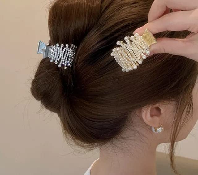 Shiny Rhinestone Hair Claw Clip for Women & Girls - Small Hair Jewelry Claw Clip with Random Design - Perfect for Parties, Weddings & Everyday Use (Pack of 1)