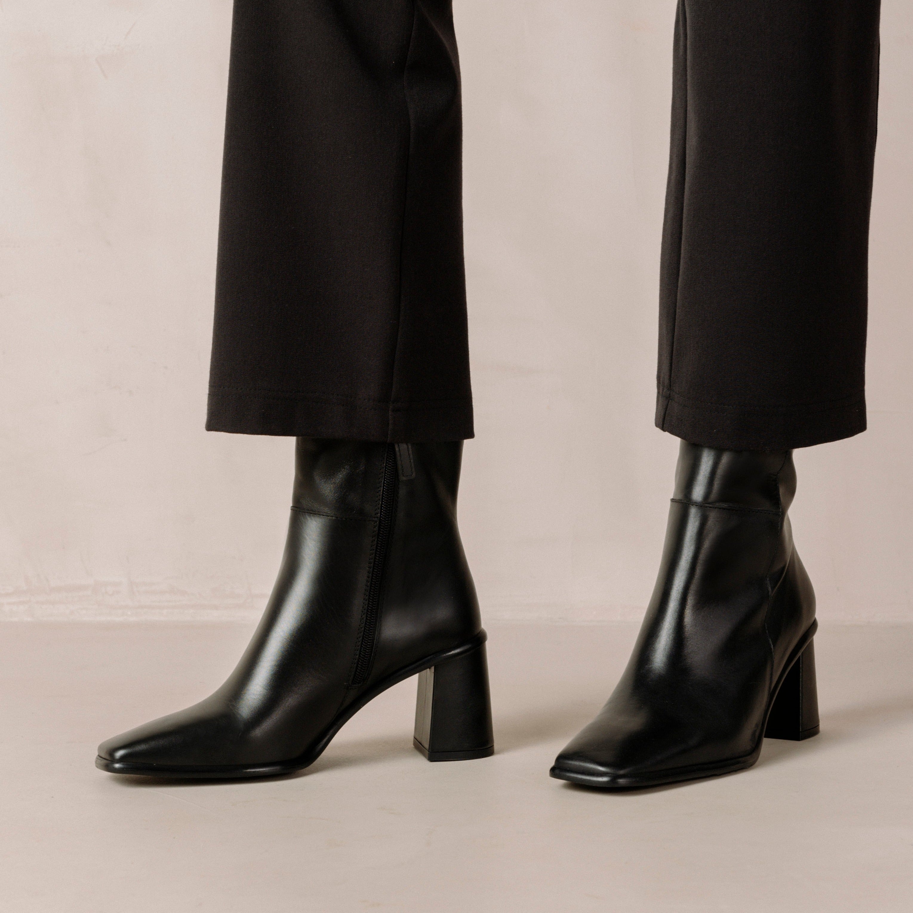 West Total Black - Premium All-Black Fashion Collection for Men & Women | Perfect for Casual Wear, Work, and Night Out