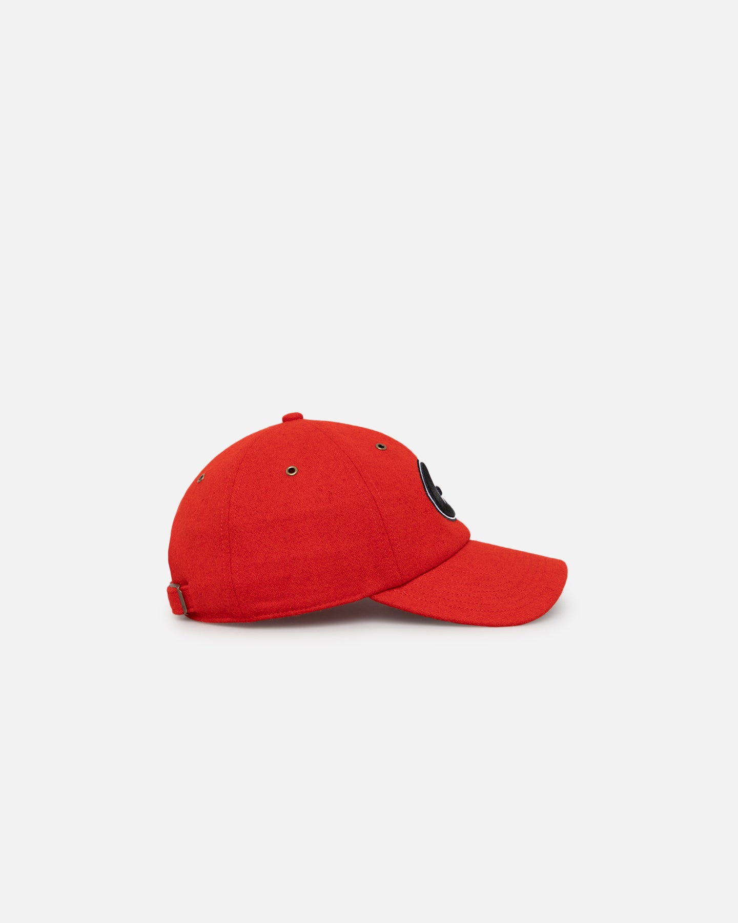 47 Brand Georgia Bulldogs Wooly Clean Up Strapback Red Hat - Adjustable Snapback for Men & Women - Perfect for Football Games, Tailgating & Bulldogs Fan Gear