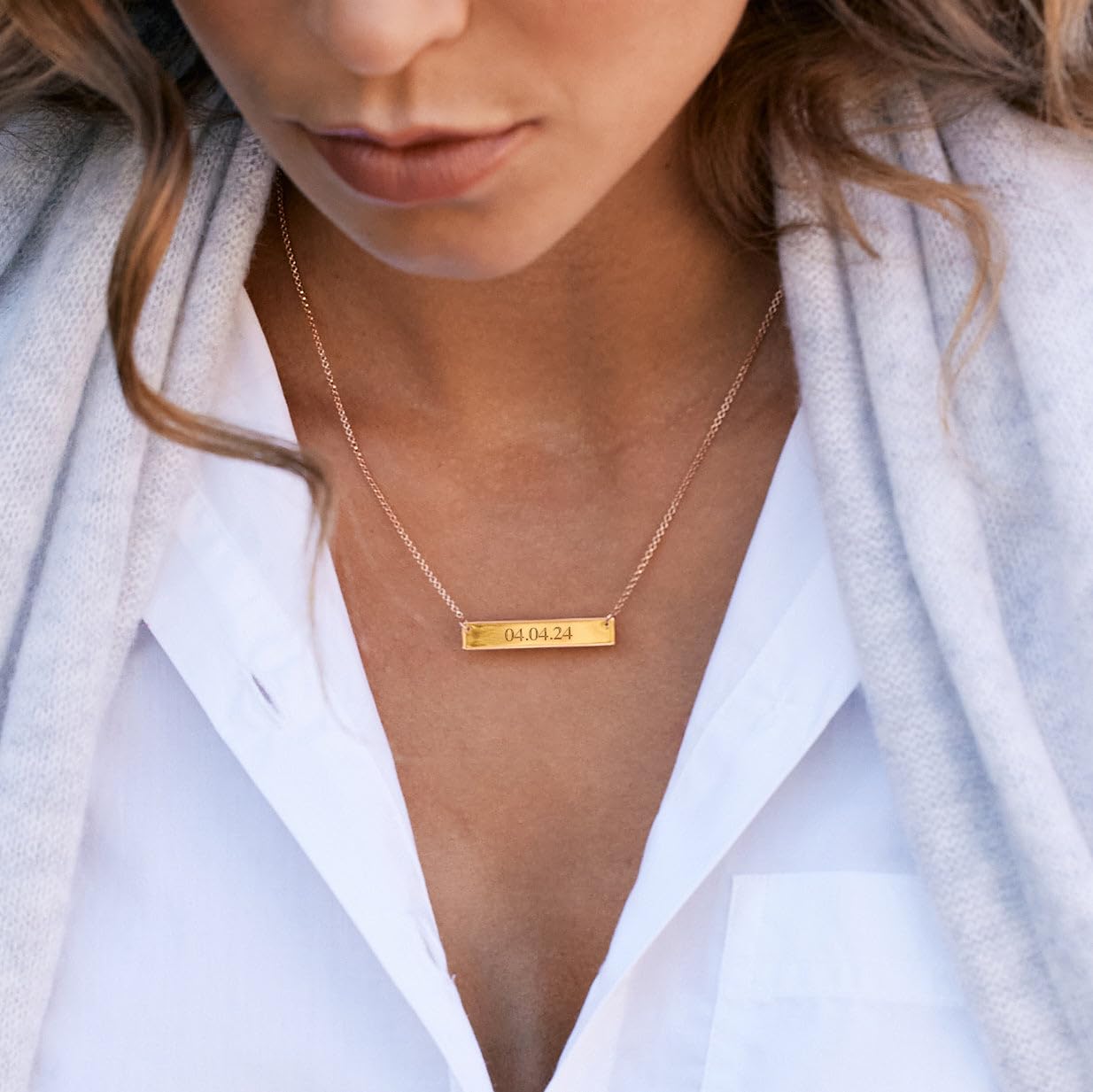 EVE'S ADDICTION Personalized Rose Gold Bar Necklace with Custom Date - Engraved Women's Jewelry Gift for Wife, Mom, Girlfriend - Perfect Birthday, Anniversary, Graduation Present - Elegant Everyday Wear & Special Occasion Jewelry