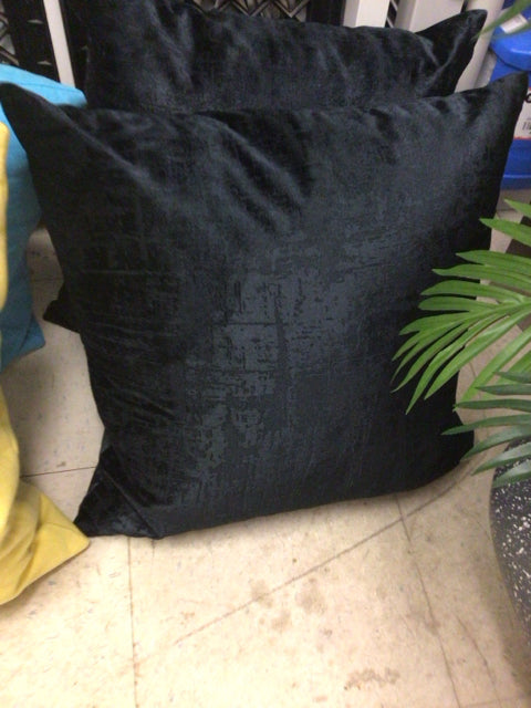 Luxury Black Velvet Pillow - Soft & Plush Decorative Throw Pillow for Sofa, Bed, Couch - Home Decor & Comfort Accessory