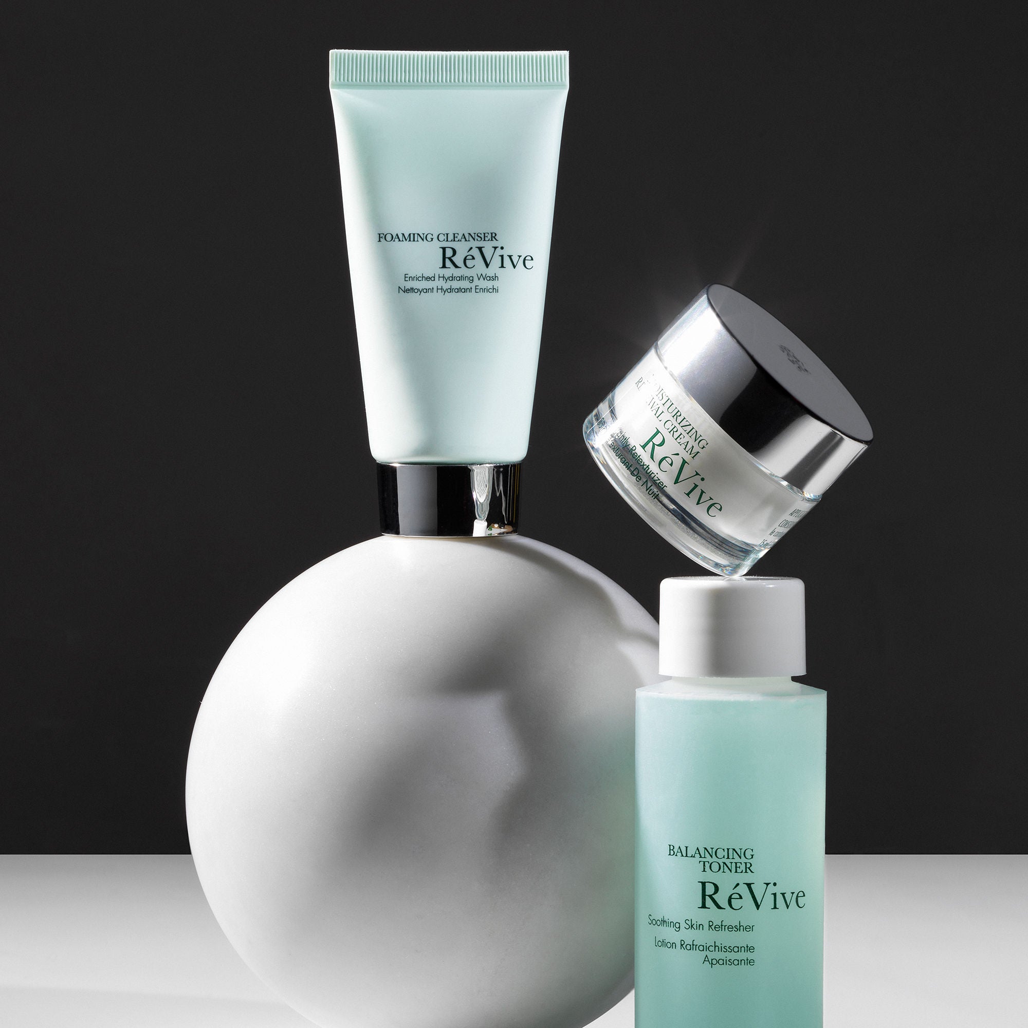 Hydrating Foaming Cleanser for Dry Skin - Gentle Face Wash with Moisturizing Formula - Perfect for Daily Skincare Routine & Sensitive Skin Care