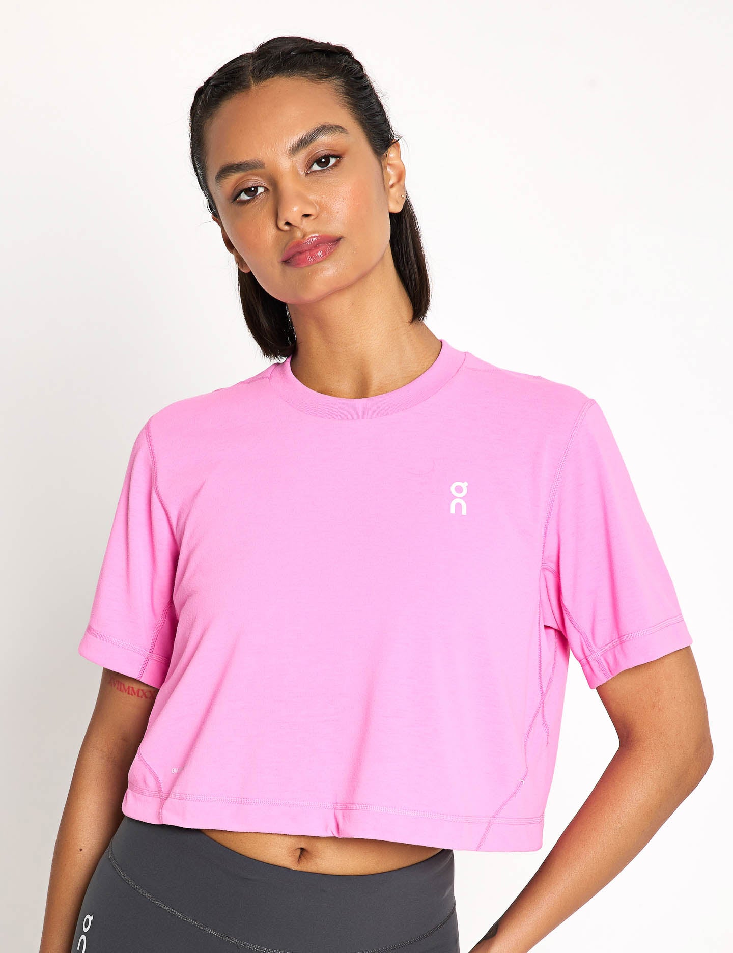 Train T Crop Top - Raspberry Red Women's Fitness Workout Shirt for Yoga, Running & Gym