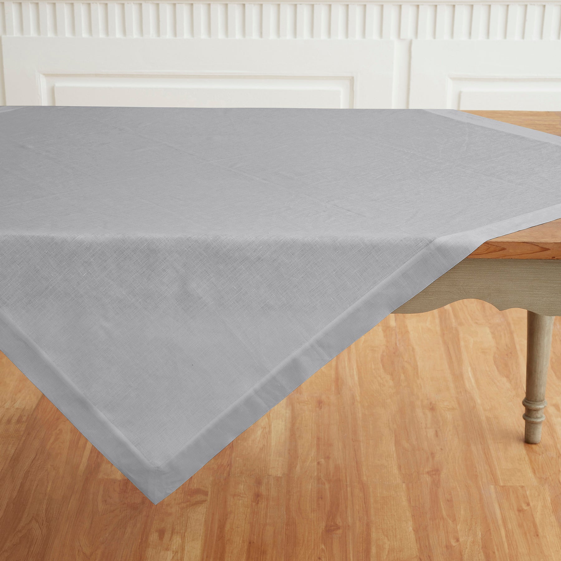 Fete Table Throw - Elegant & Durable Table Cover for Parties, Weddings & Events | Perfect for Indoor & Outdoor Celebrations