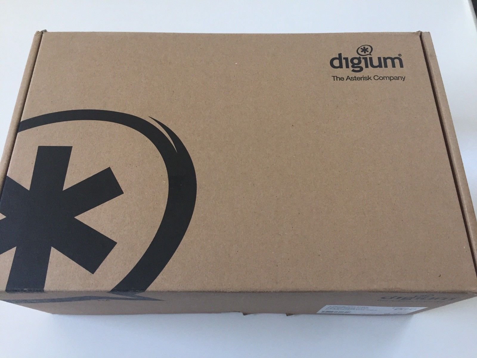 Digium D70 6-Line SIP IP Phone with HD Voice & PoE Support - Ideal for Office Business VoIP Communication & Conference Calls