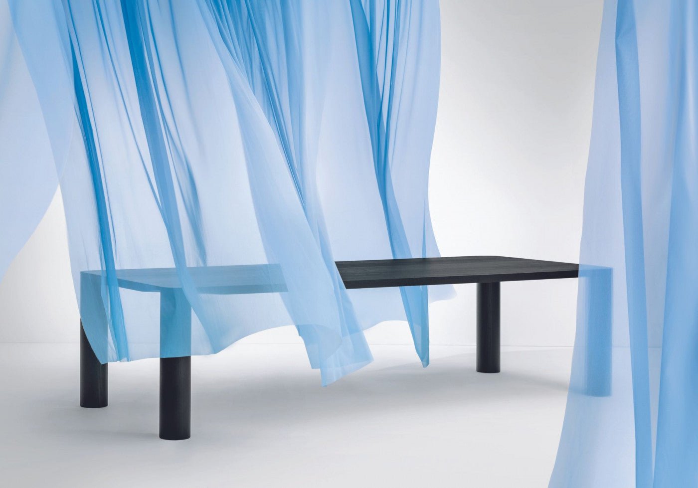 Eggen Modern Dining Table by Midj – Stylish & Durable for Kitchen, Dining Room & Small Spaces