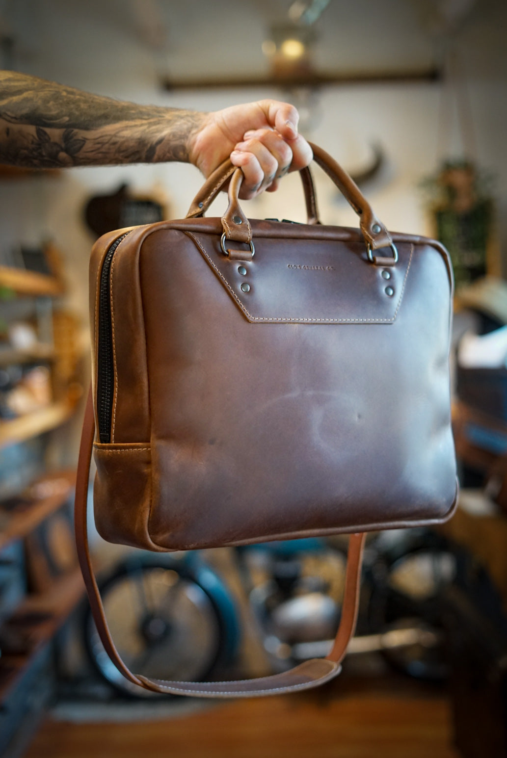 Premium Walnut Brown Leather Business Bag for Men & Women - Stylish & Professional Laptop Briefcase for Office, Work, Travel & Commuting