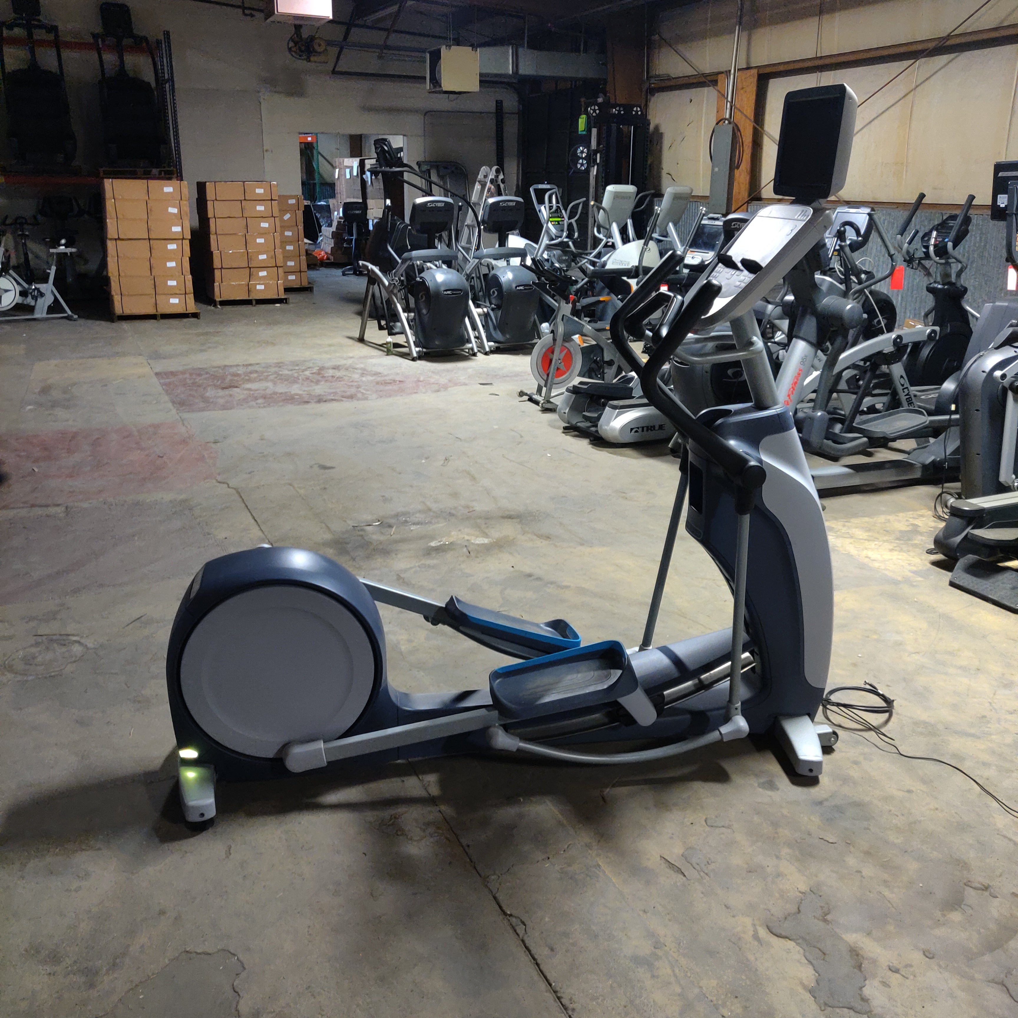 Precor EFX 885/865/835 Commercial Grade Elliptical Trainer - Gym & Home Cardio Workout Machine for Fitness & Weight Loss